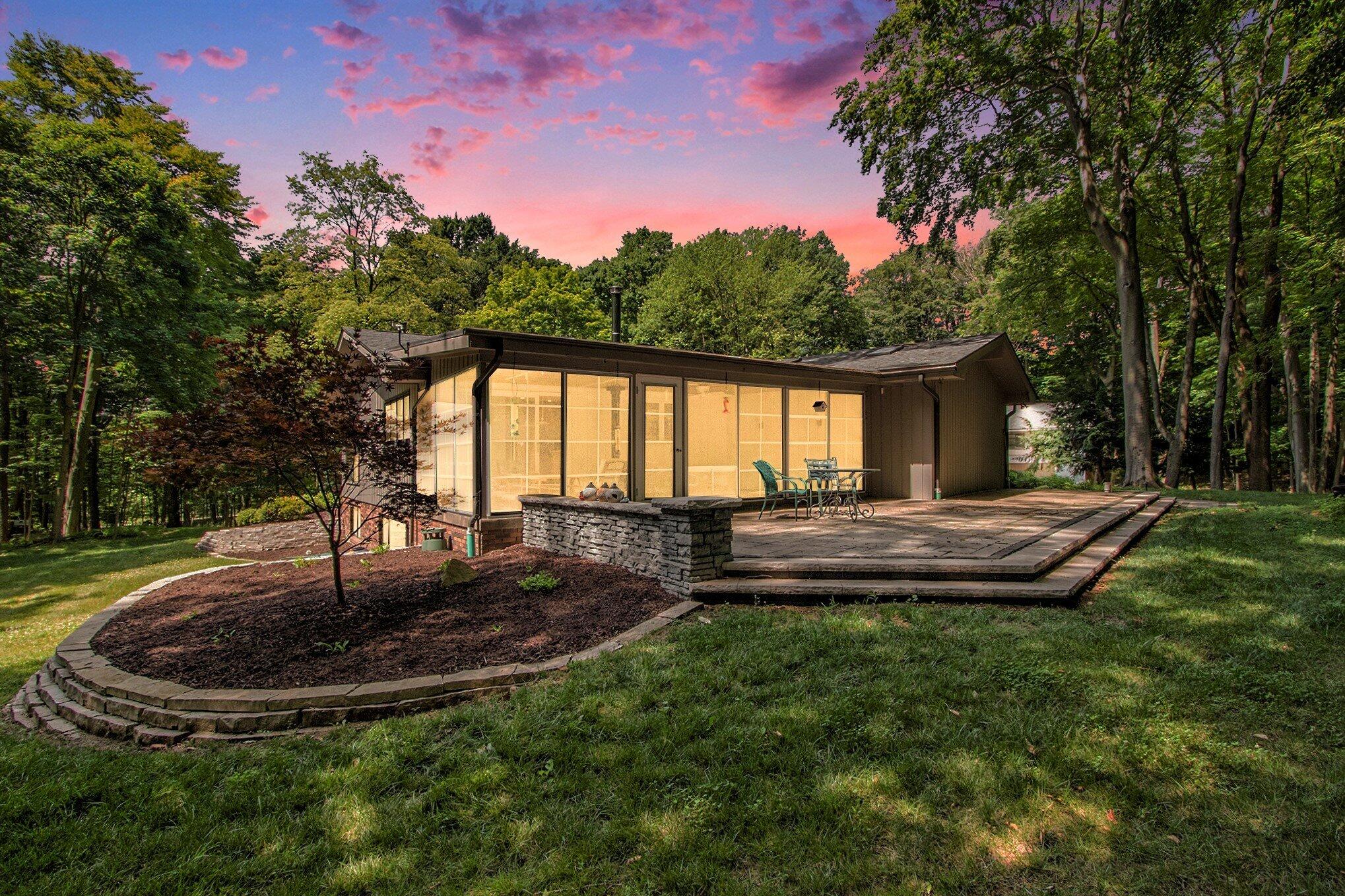 La Porte, Indiana, 46350, United States, 4 Bedrooms Bedrooms, ,4 BathroomsBathrooms,Residential,For Sale,1904805