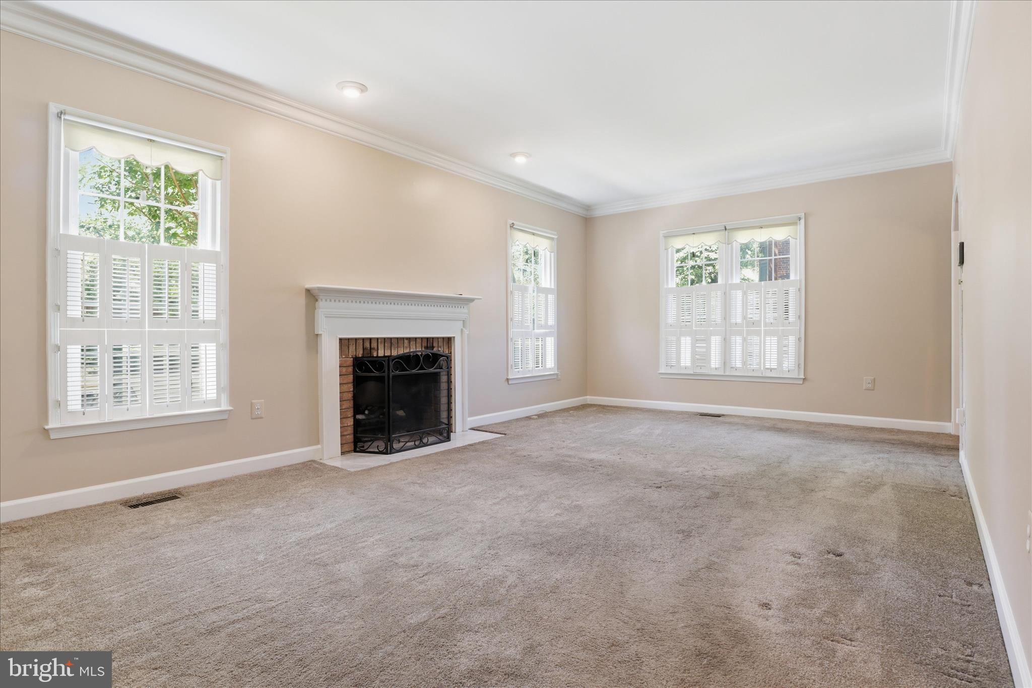 Alexandria, Virginia, 22315, United States, 4 Bedrooms Bedrooms, ,4 BathroomsBathrooms,Residential,For Sale,2048951