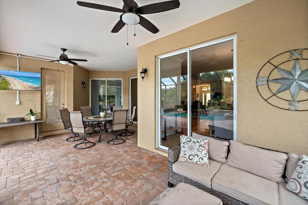 Bradenton, Florida, 34212, United States, 3 Bedrooms Bedrooms, ,2 BathroomsBathrooms,Residential,For Sale,1927218