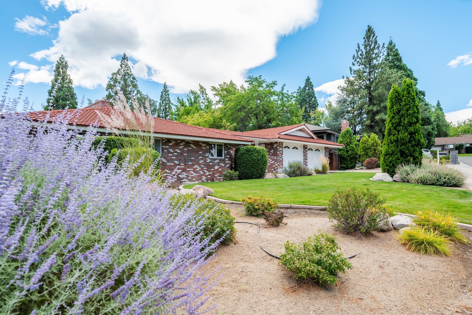  RARE SKYLINE HEIGHTS OPPORTUNITY  6,024 SF BRICK HOME ON .38 ACRE  NO HOA - 物件實景