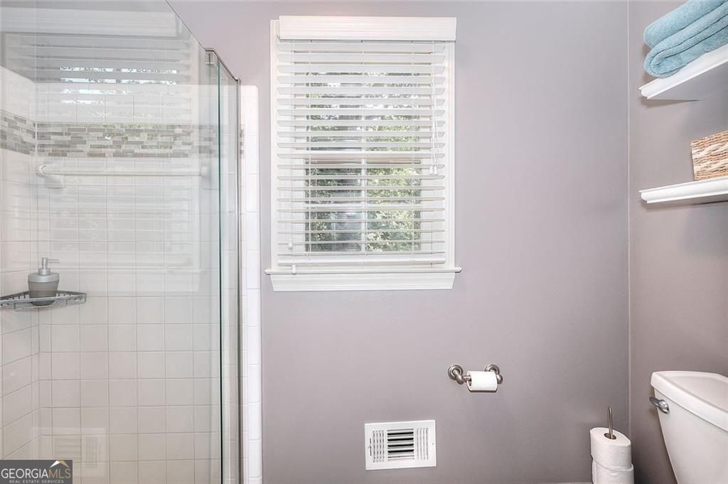 Lawrenceville, Georgia, 30044, United States, 5 Bedrooms Bedrooms, ,4 BathroomsBathrooms,Residential,For Sale,1922560