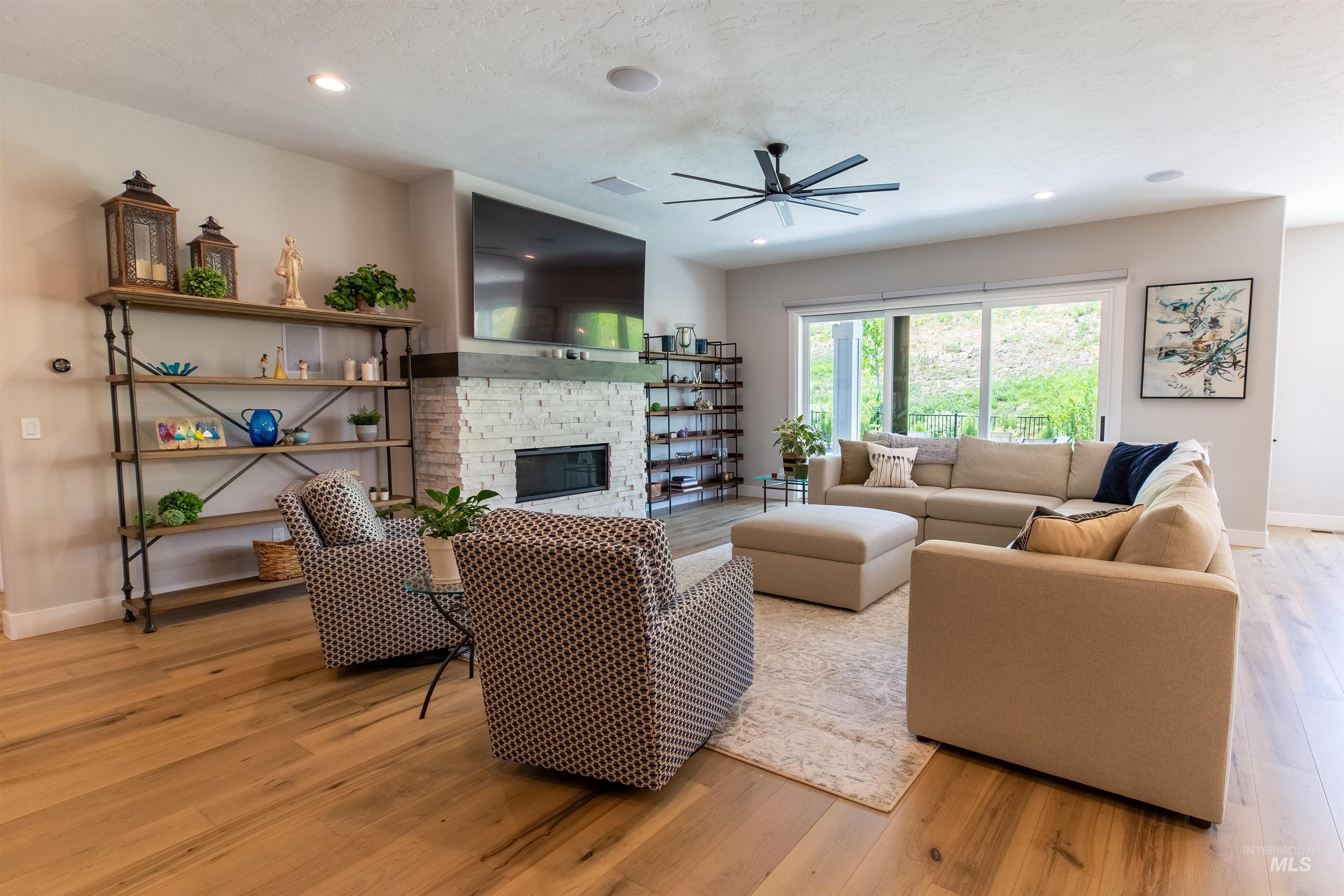 Meridian, Idaho, 83642, United States, 3 Bedrooms Bedrooms, ,3 BathroomsBathrooms,Residential,For Sale,1901356