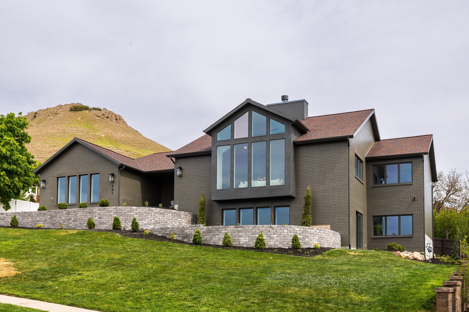  Beautifully Remodeled Home Perched Above SLC - 物件實景