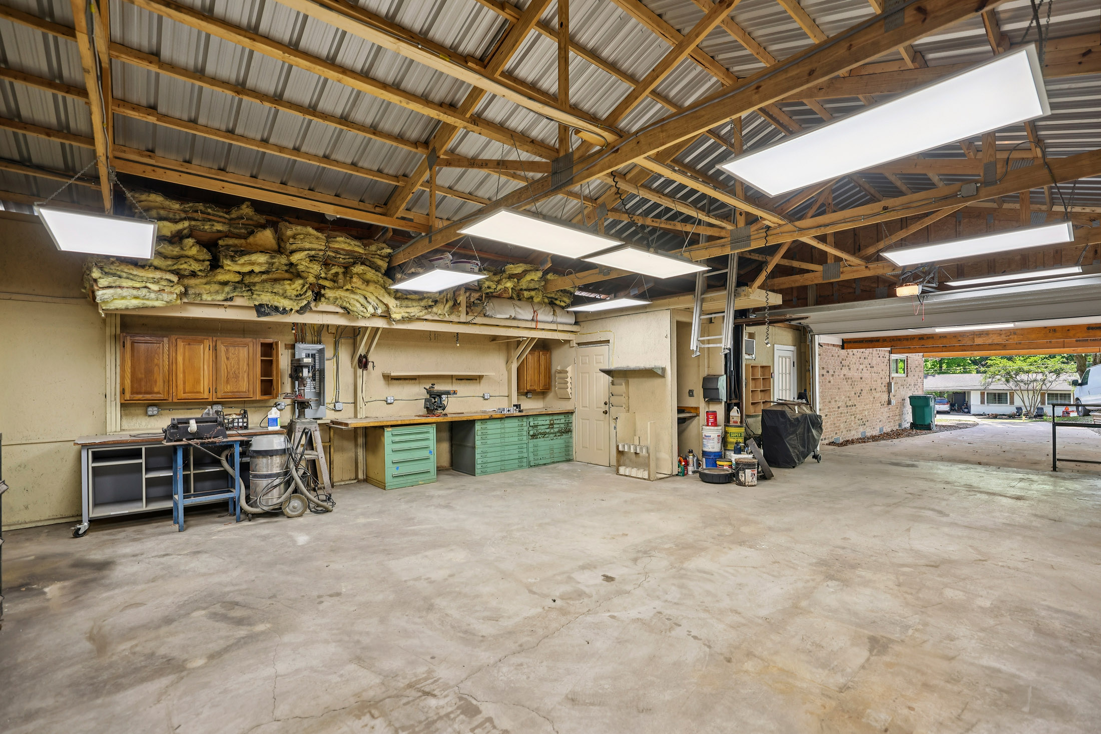  Car Lover’s and Workshop Dream in the Heart of Smyrna - 物件實景