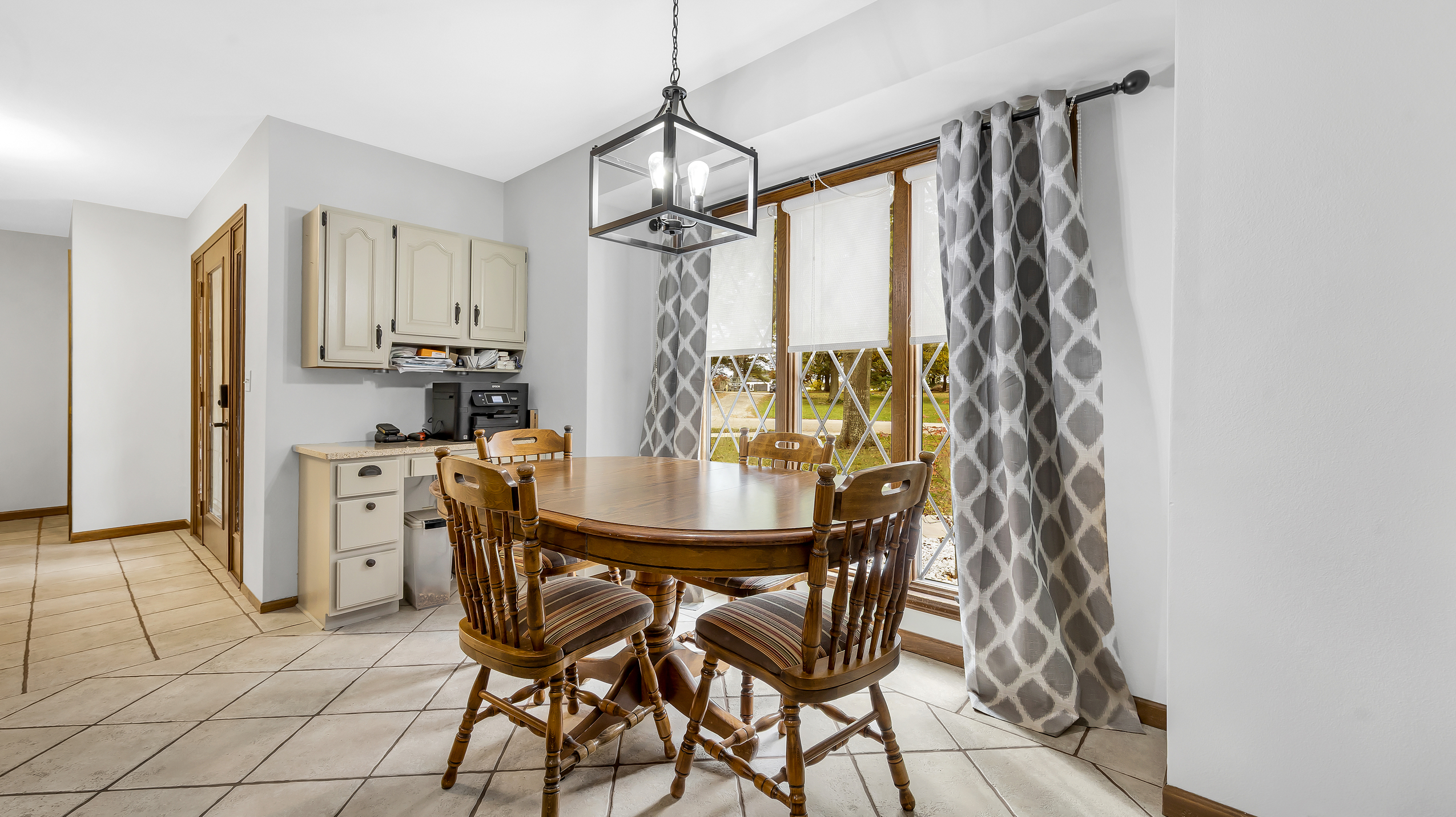 Waterloo, Illinois, 62298, United States, 3 Bedrooms Bedrooms, ,3 BathroomsBathrooms,Residential,For Sale,1986147