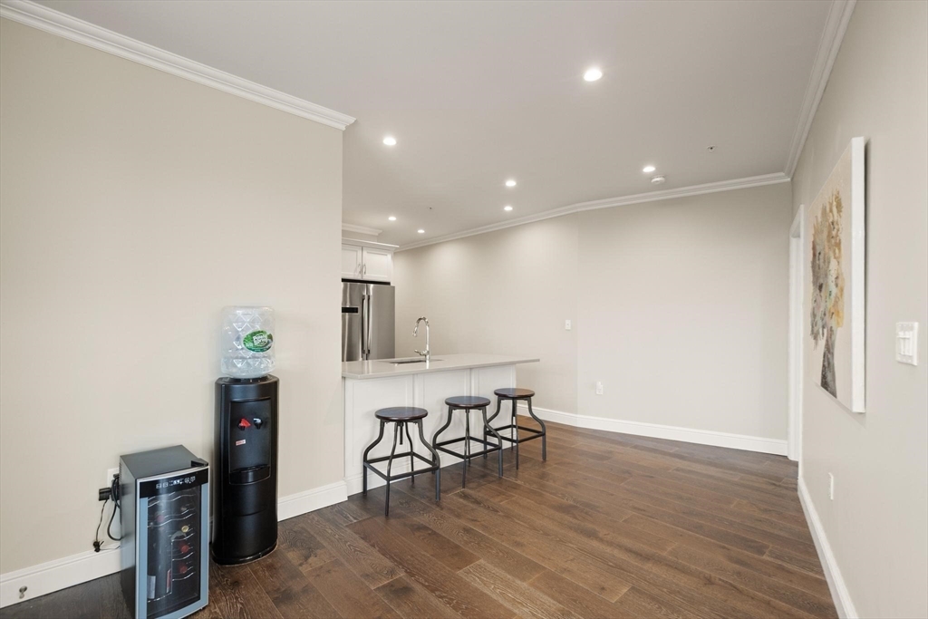 Wakefield, Massachusetts, 01880, United States, 2 Bedrooms Bedrooms, ,2 BathroomsBathrooms,Residential,For Sale,2040017