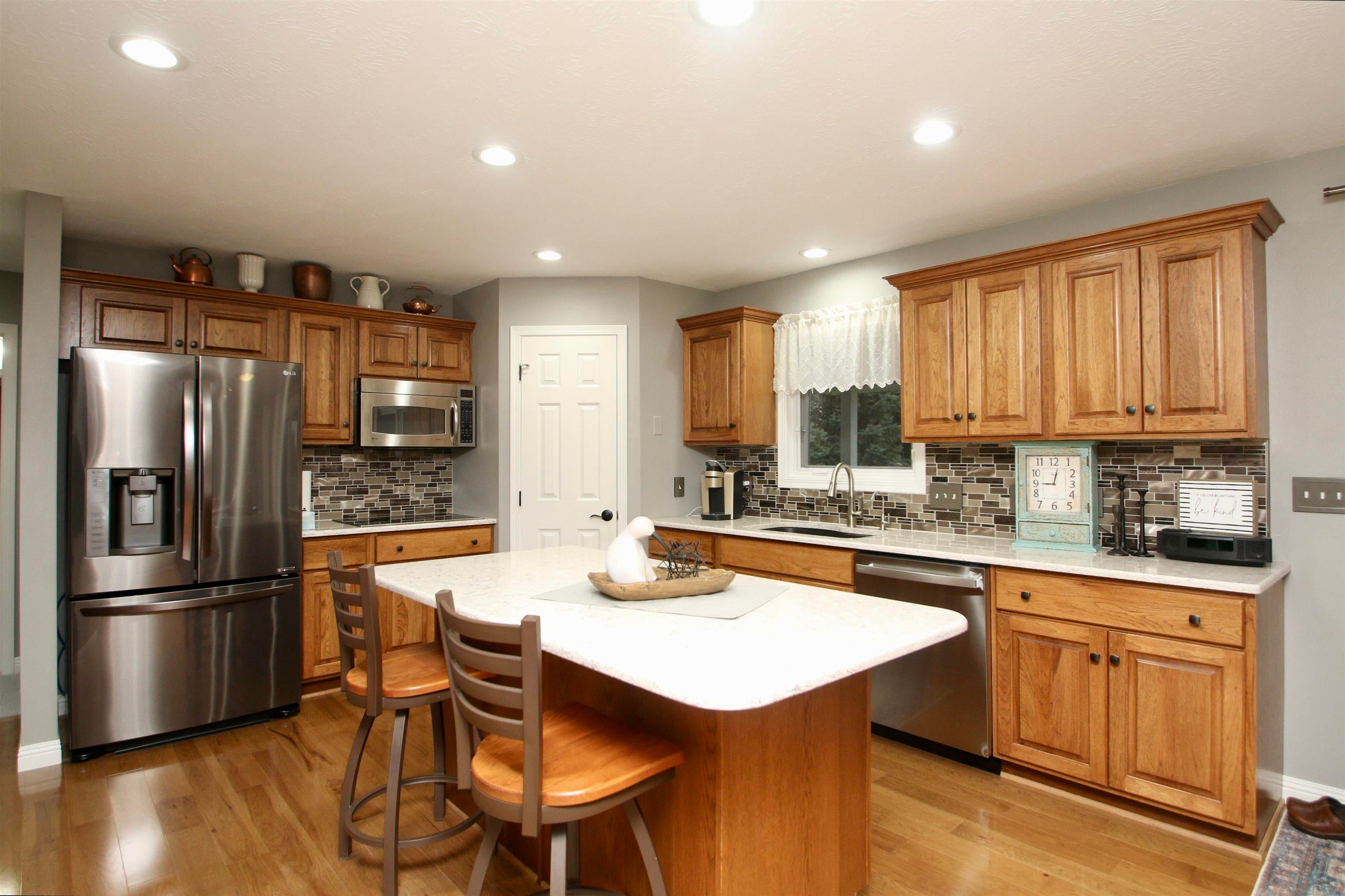 Dakota Dunes, South Dakota, 57049, United States, 4 Bedrooms Bedrooms, ,3 BathroomsBathrooms,Residential,For Sale,2033503