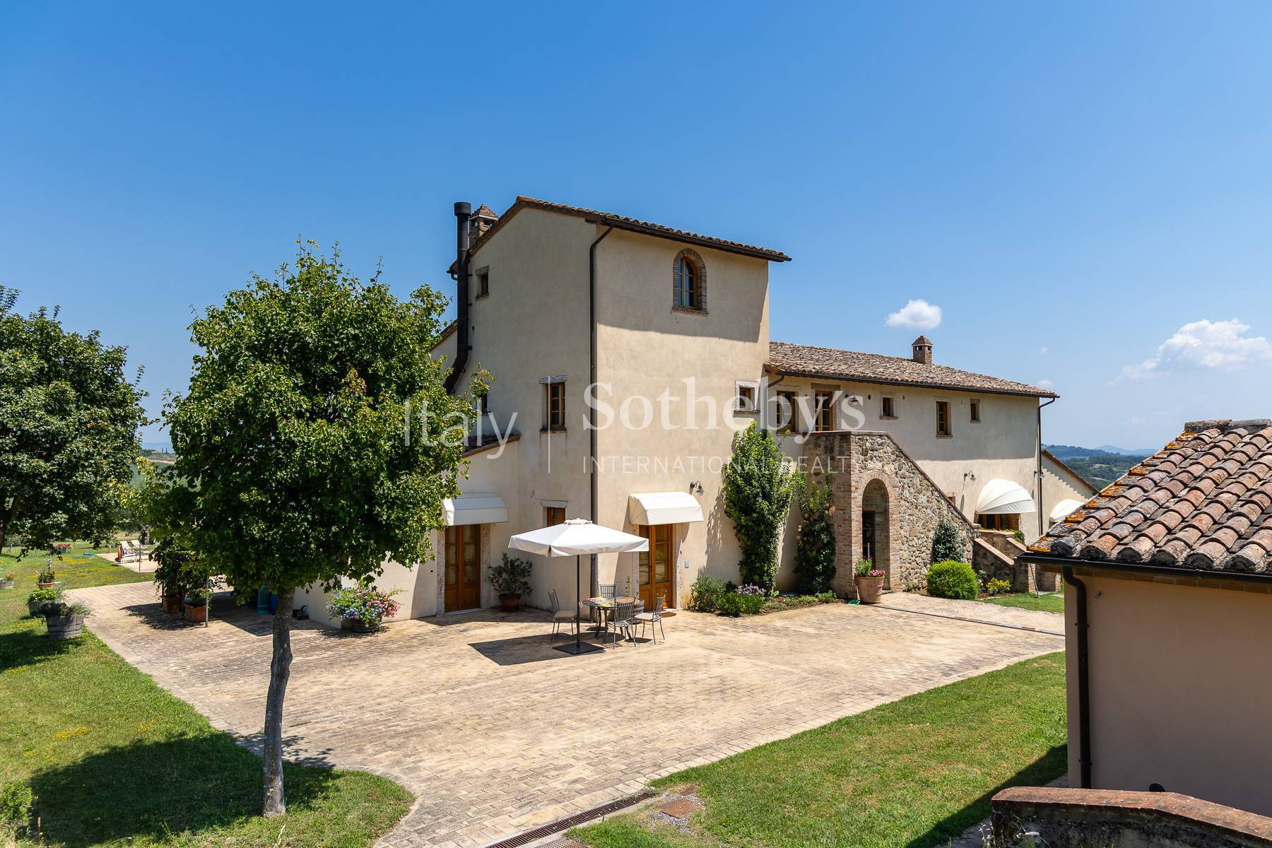  Luxury Wine Estate with Winery & Resort in Tuscany - 物件實景