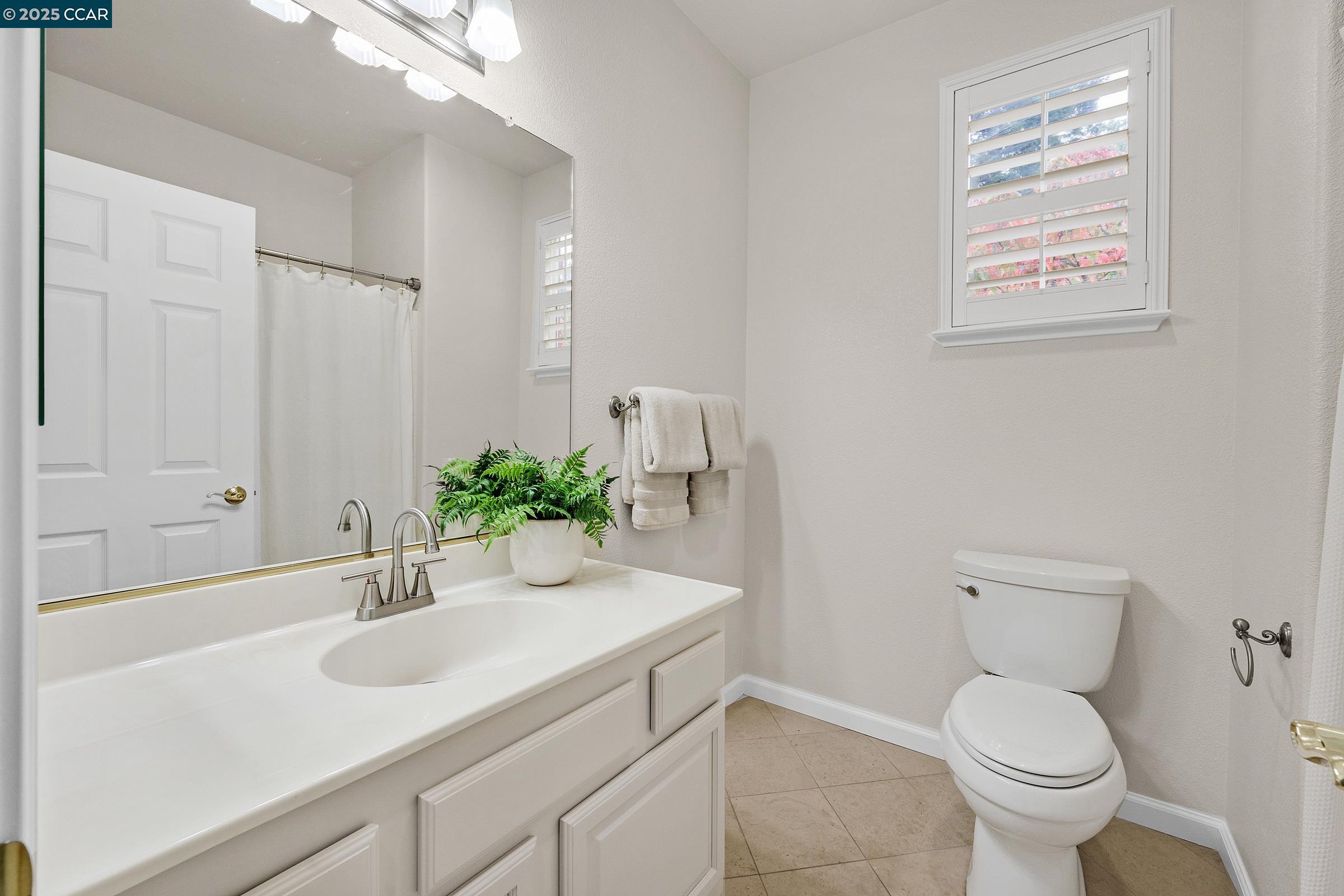 Danville, California, 94506, United States, 5 Bedrooms Bedrooms, ,2 BathroomsBathrooms,Residential,For Sale,1987556