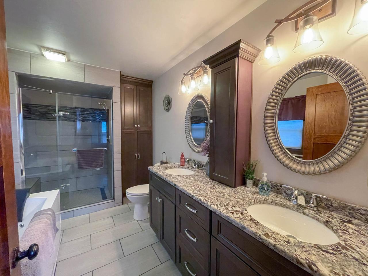 Brussels, Wisconsin, 54204, United States, 4 Bedrooms Bedrooms, ,3 BathroomsBathrooms,Residential,For Sale,1837753