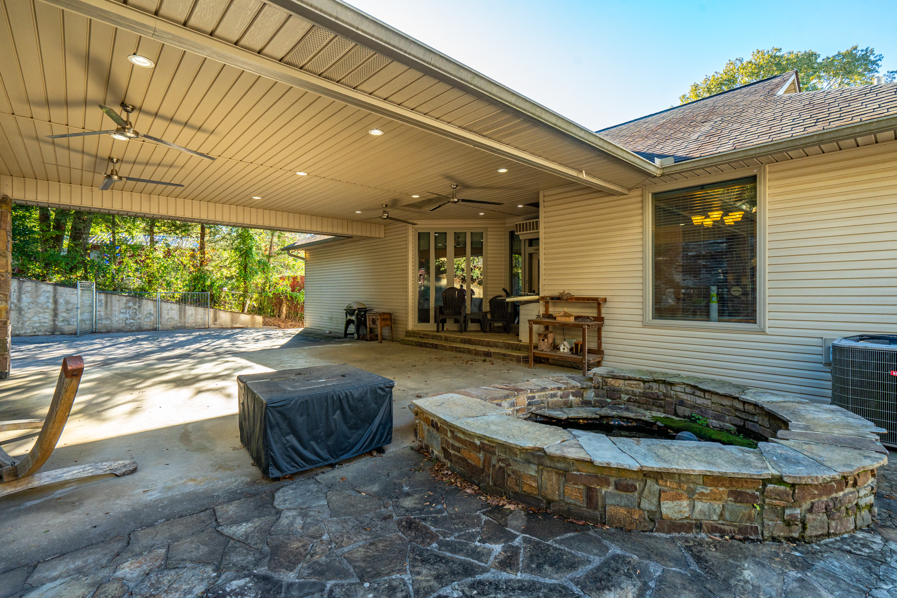 Kirby, Arkansas, 71950, United States, 4 Bedrooms Bedrooms, ,3 BathroomsBathrooms,Residential,For Sale,1986539