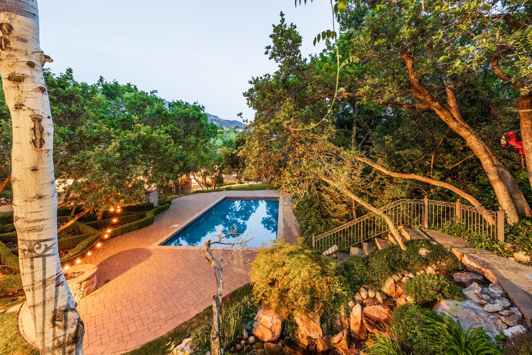  Private Cottonwood Heights Estate with Resort Backyard & Mountain Views - 物件實景