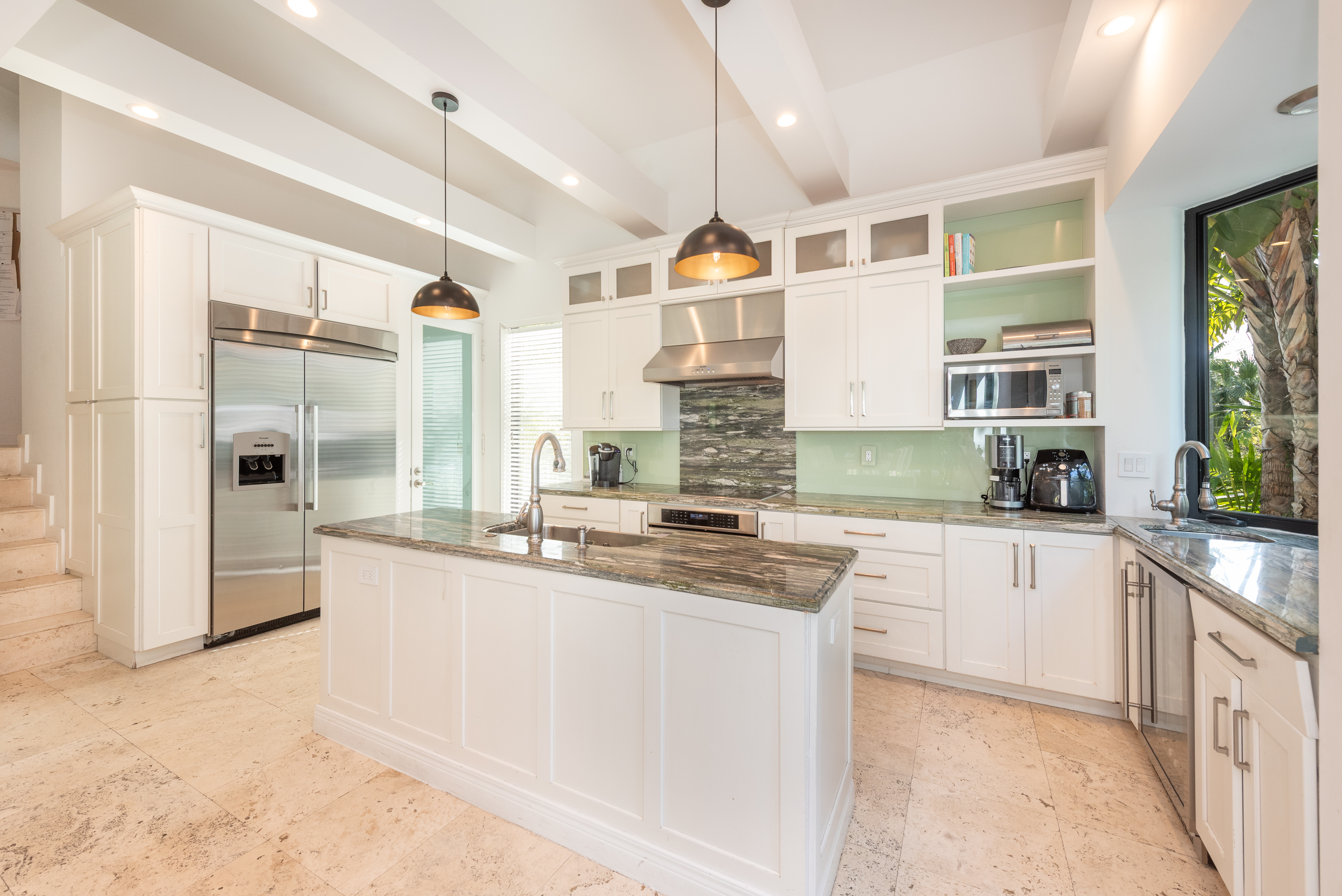  650 Curtiswood Dr, Key Biscayne, FL, 33149 - 物件實景