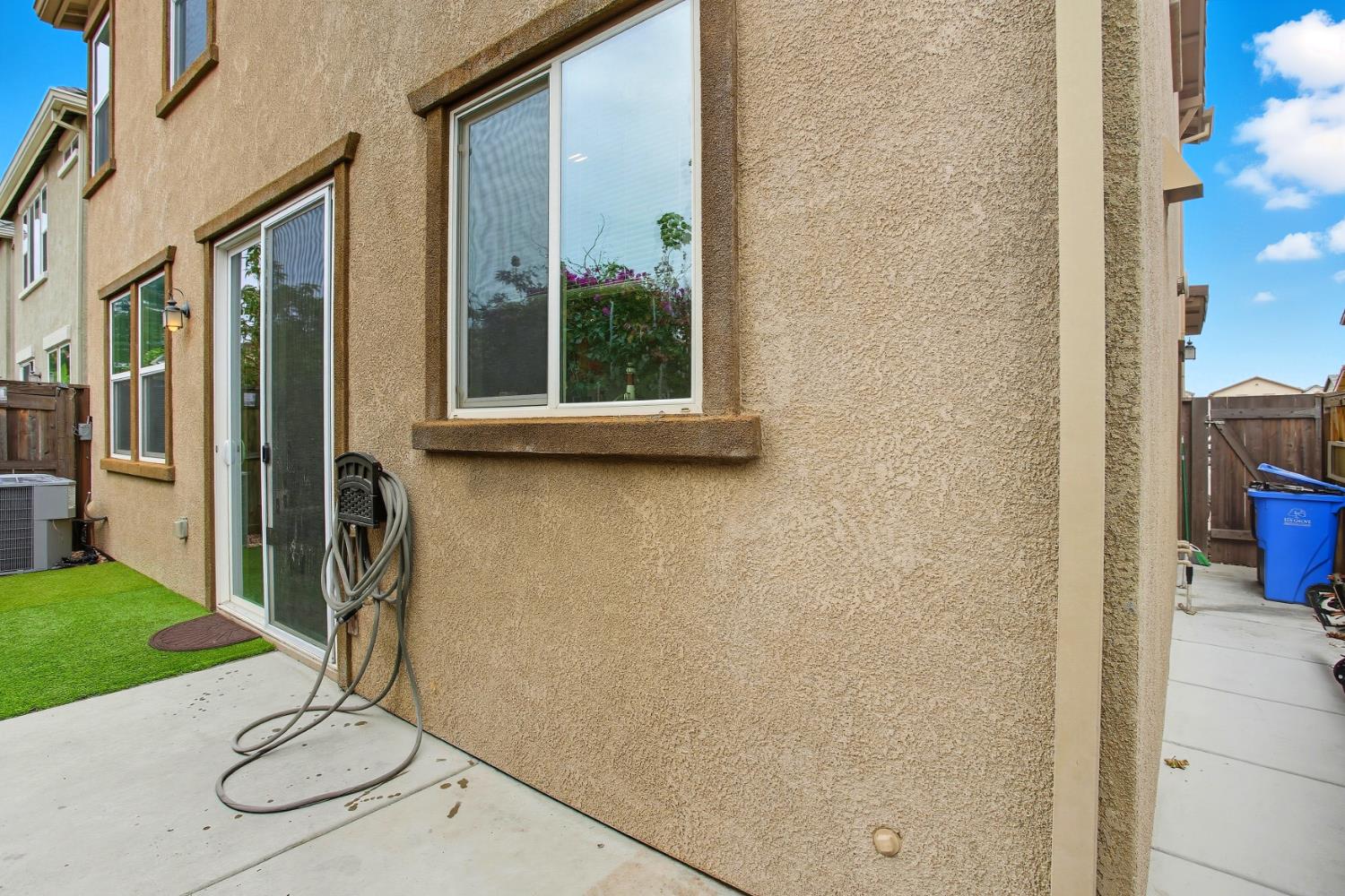 Elk Grove, California, 95758, United States, 3 Bedrooms Bedrooms, ,3 BathroomsBathrooms,Residential,For Sale,1961072