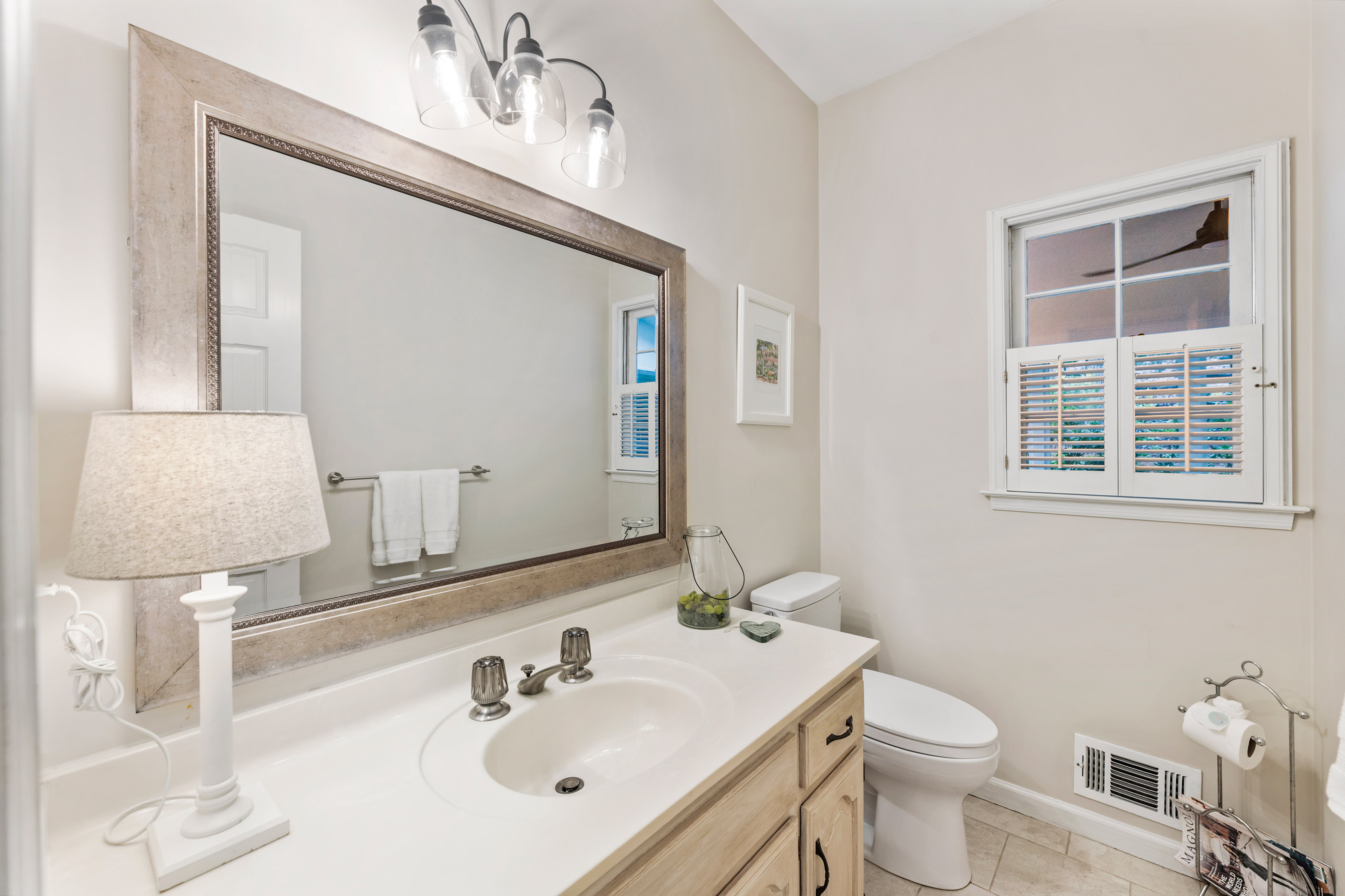  Beautifully Updated Brick Home on Quiet Cul-de-sac in Desirable Horseshoe Bend - 物件實景