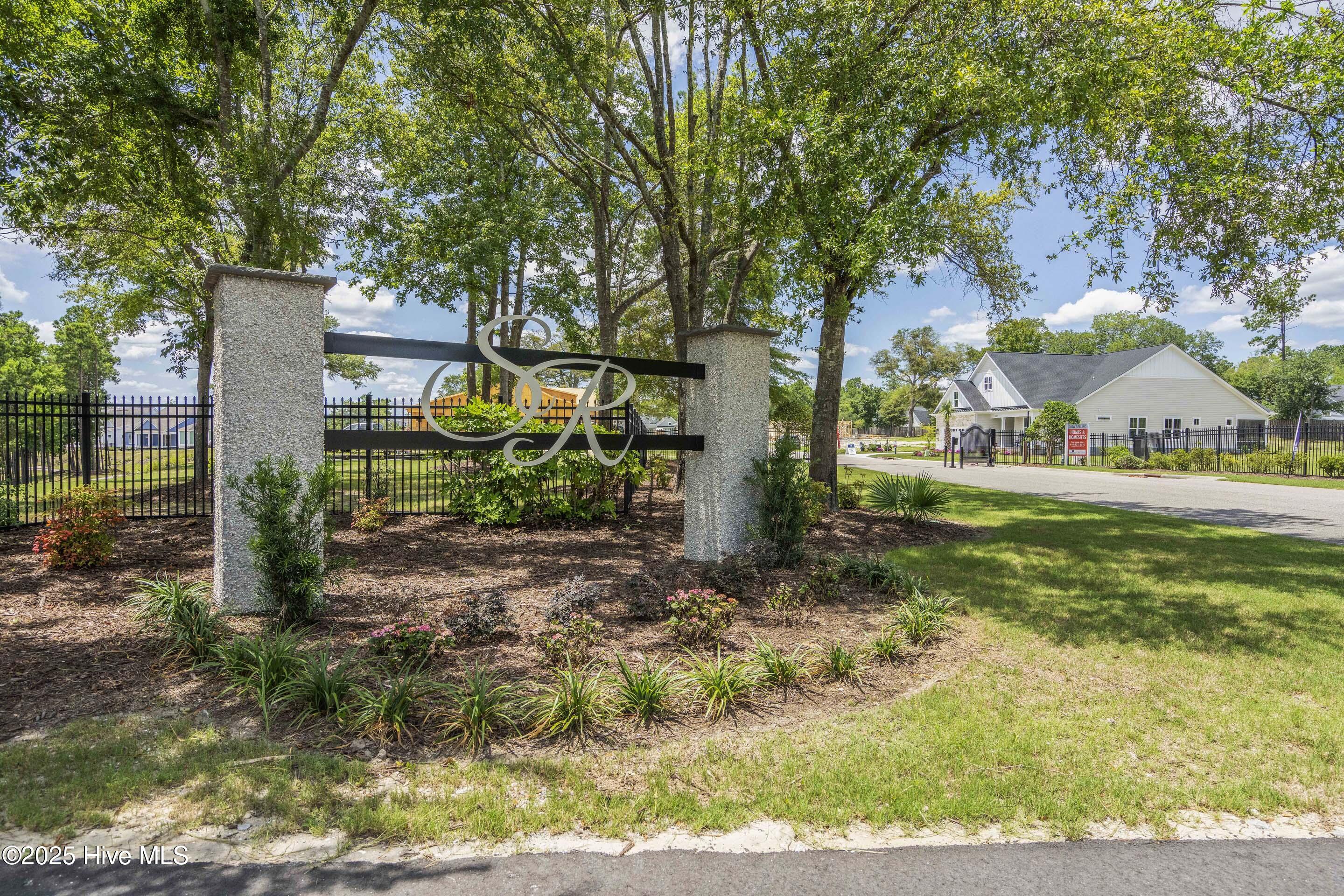 Castle Hayne, North Carolina, 28429, United States, 4 Bedrooms Bedrooms, ,5 BathroomsBathrooms,Residential,For Sale,1847333