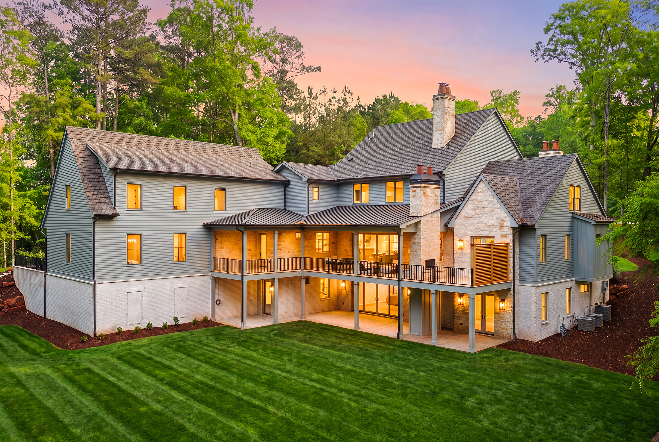 Timeless Craftsmanship in Gated Estate on Over Two Private Acres - 物件實景