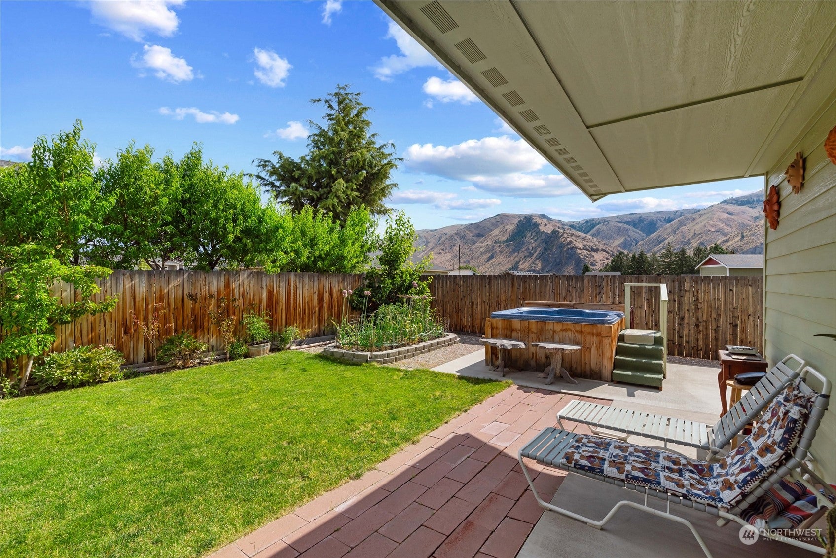 1010 Crest Loop, Entiat, Washington, 98822, United States, 3 Bedrooms Bedrooms, ,3 BathroomsBathrooms,Residential,For Sale,1010 Crest Loop,1592644
