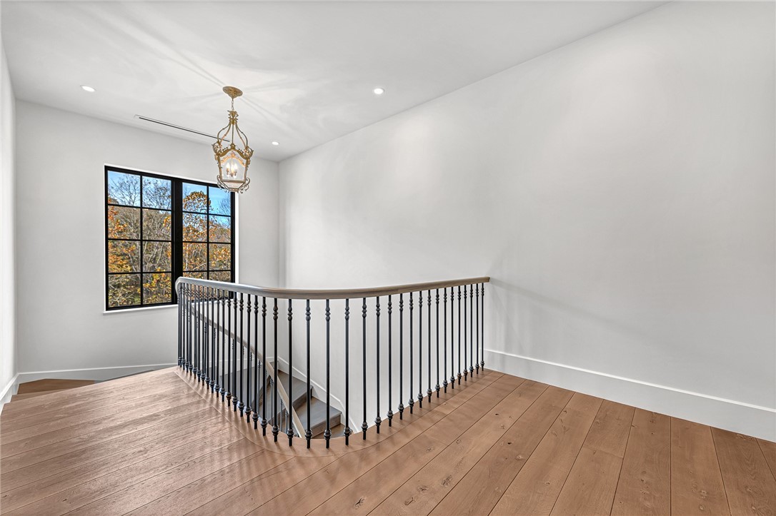 Fayetteville, Arkansas, 72704, United States, 4 Bedrooms Bedrooms, ,5 BathroomsBathrooms,Residential,For Sale,1993299