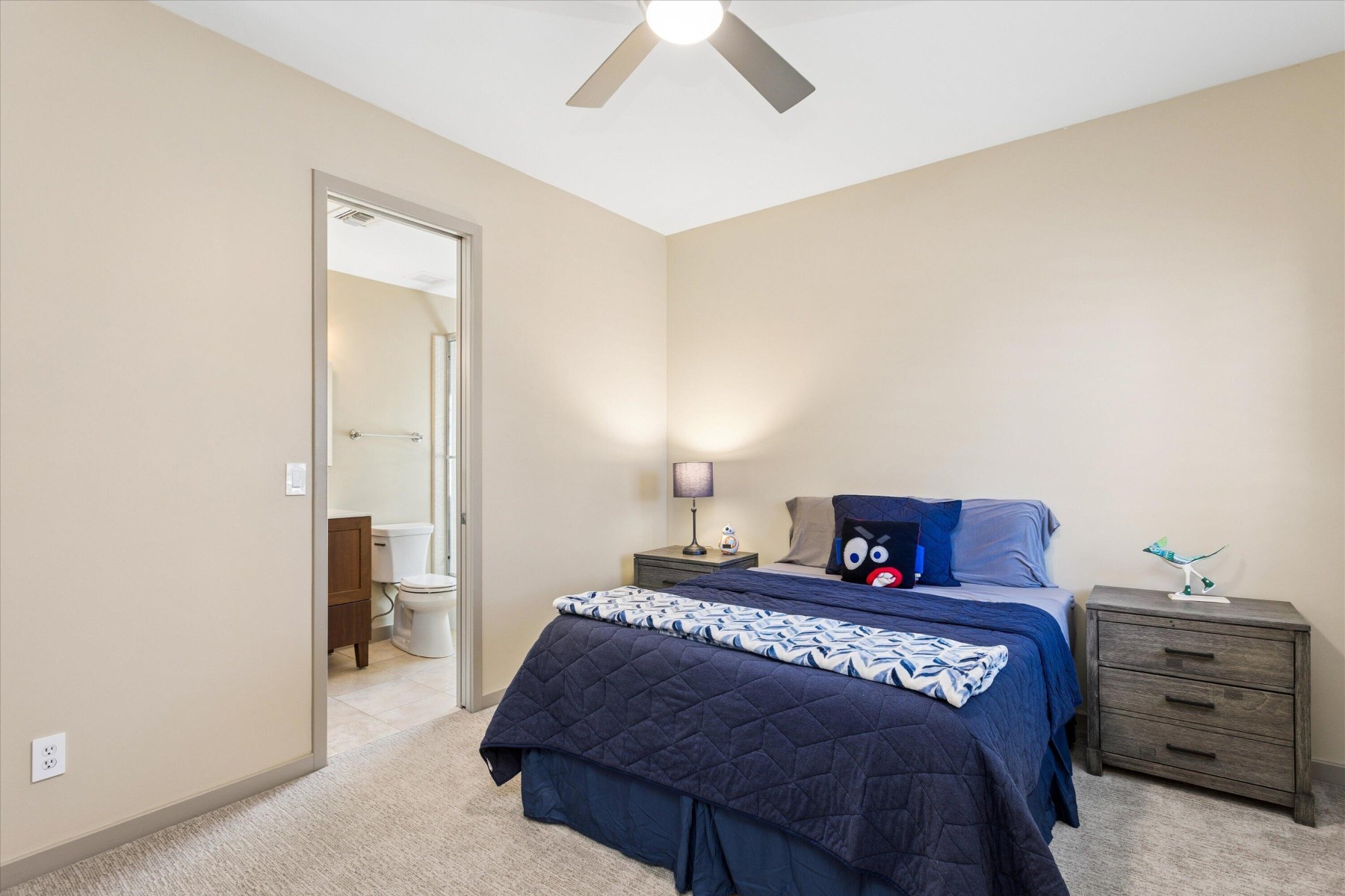  3018 E Sierra Vista Drive¦Phoenix, AZ - 物件實景