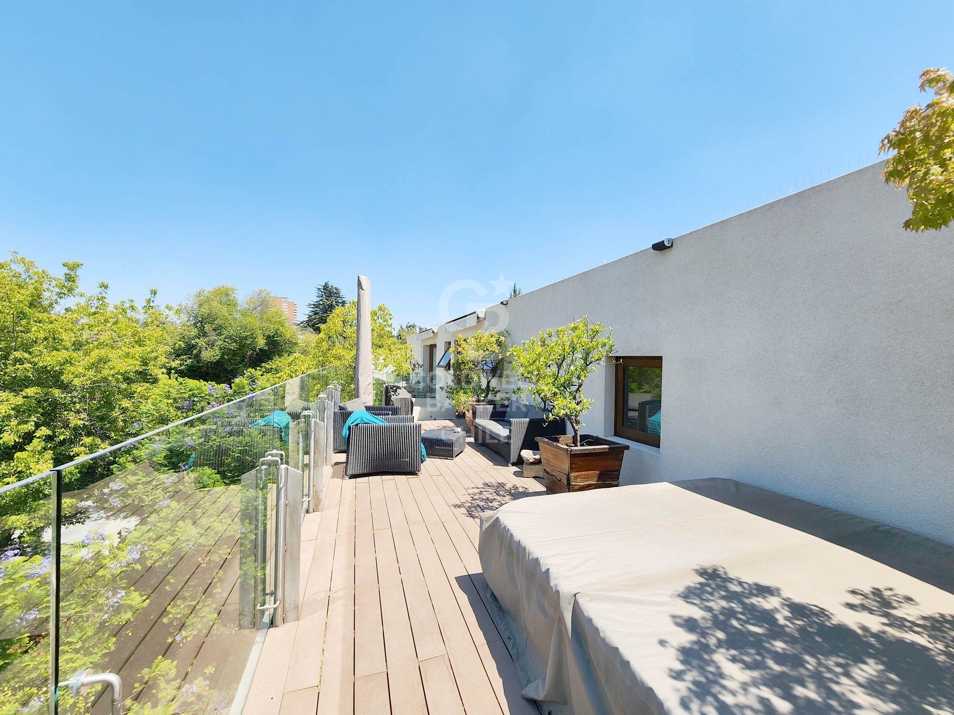 Vitacura, Chile, 3 Bedrooms Bedrooms, ,4 BathroomsBathrooms,Residential,For Sale,1867127