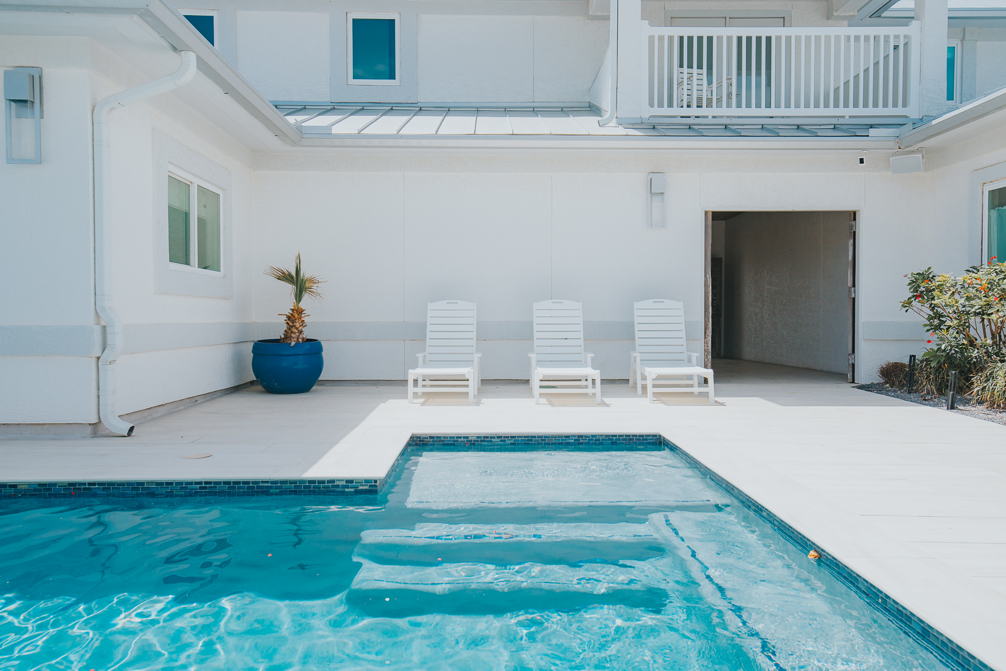  Canal-Front Estate in Island Moorings - 物件實景