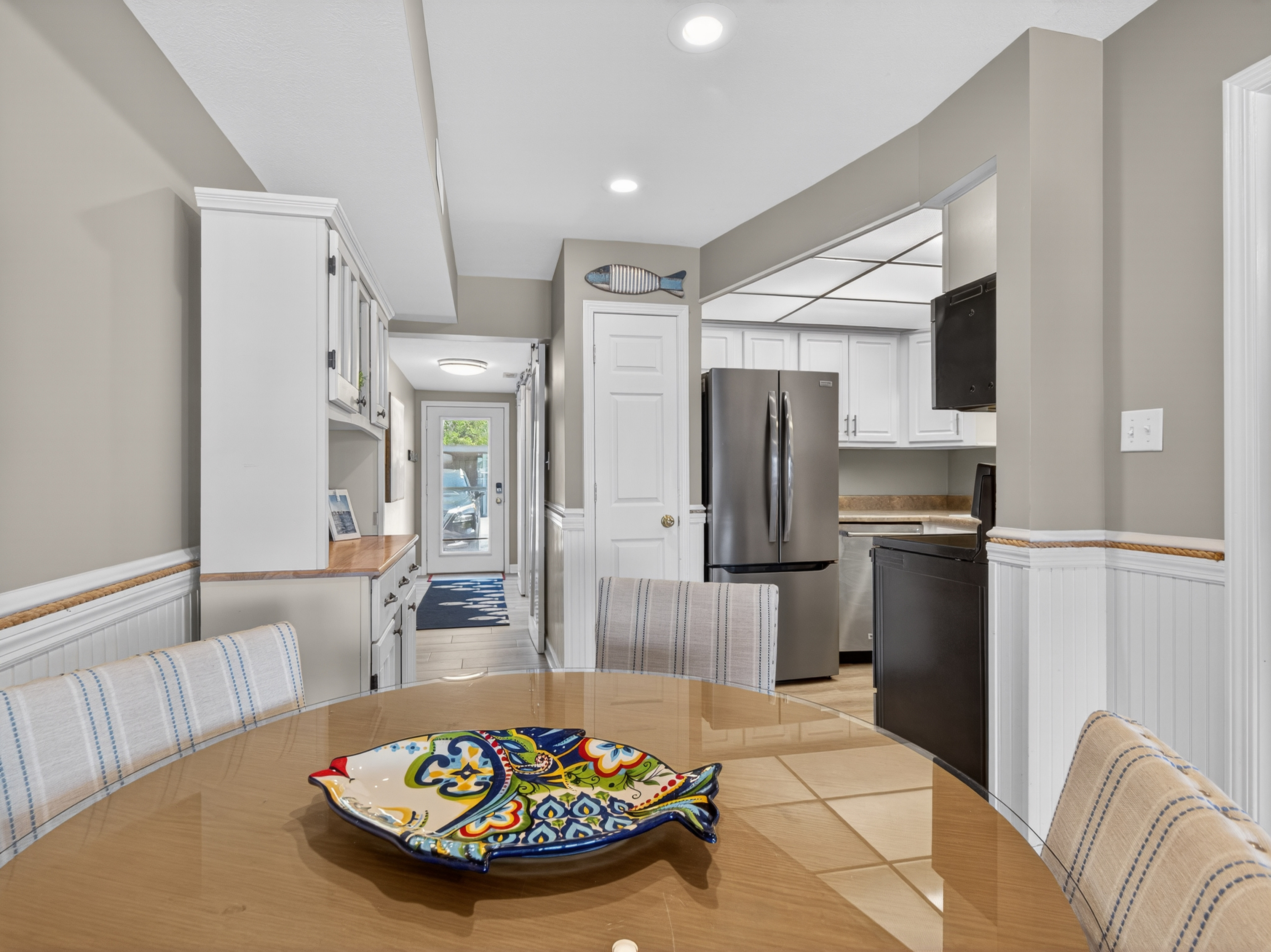  Easy, Breezy Condo Living on Indiana