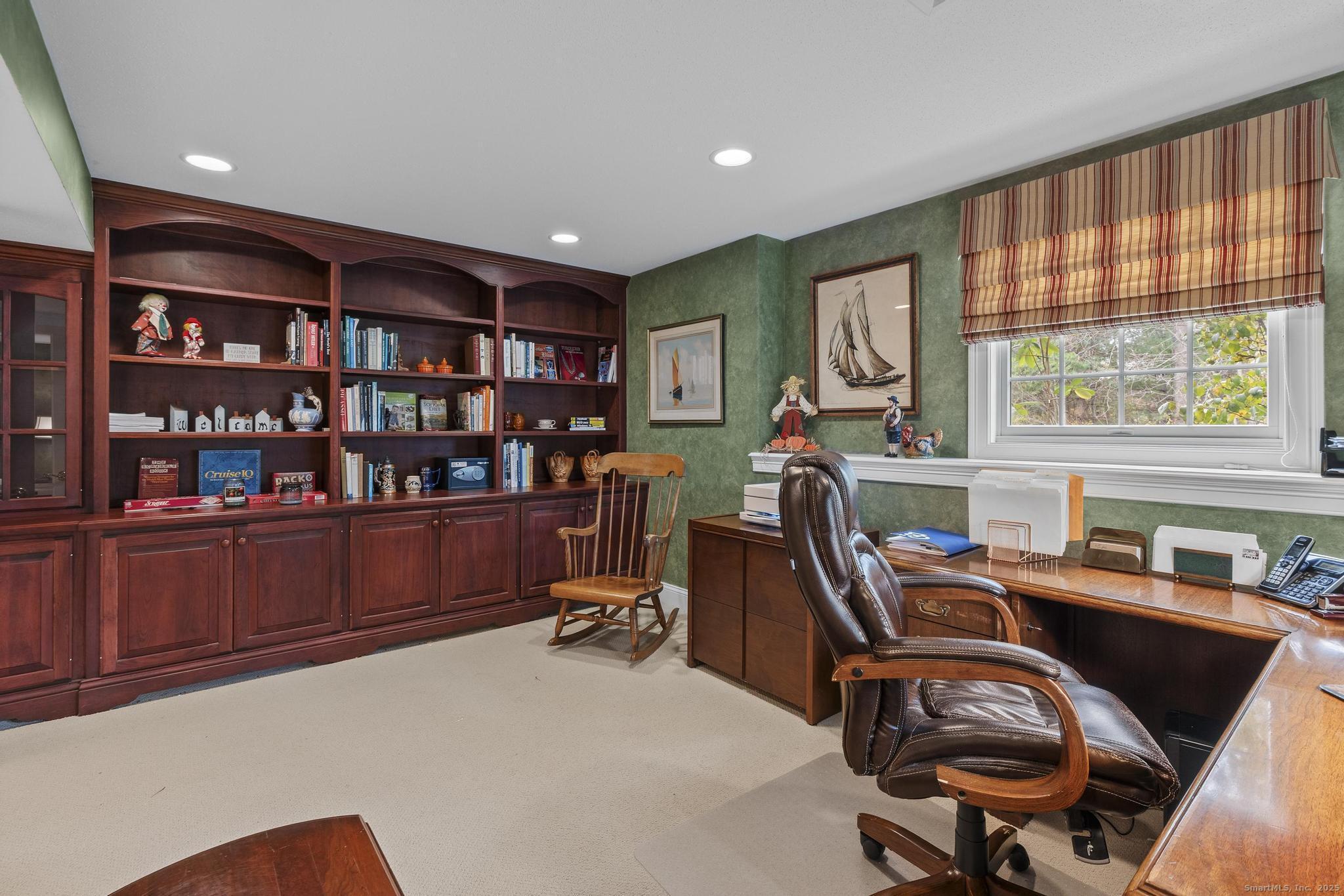 Suffield, Connecticut, 06078, United States, 4 Bedrooms Bedrooms, ,4 BathroomsBathrooms,Residential,For Sale,1999632