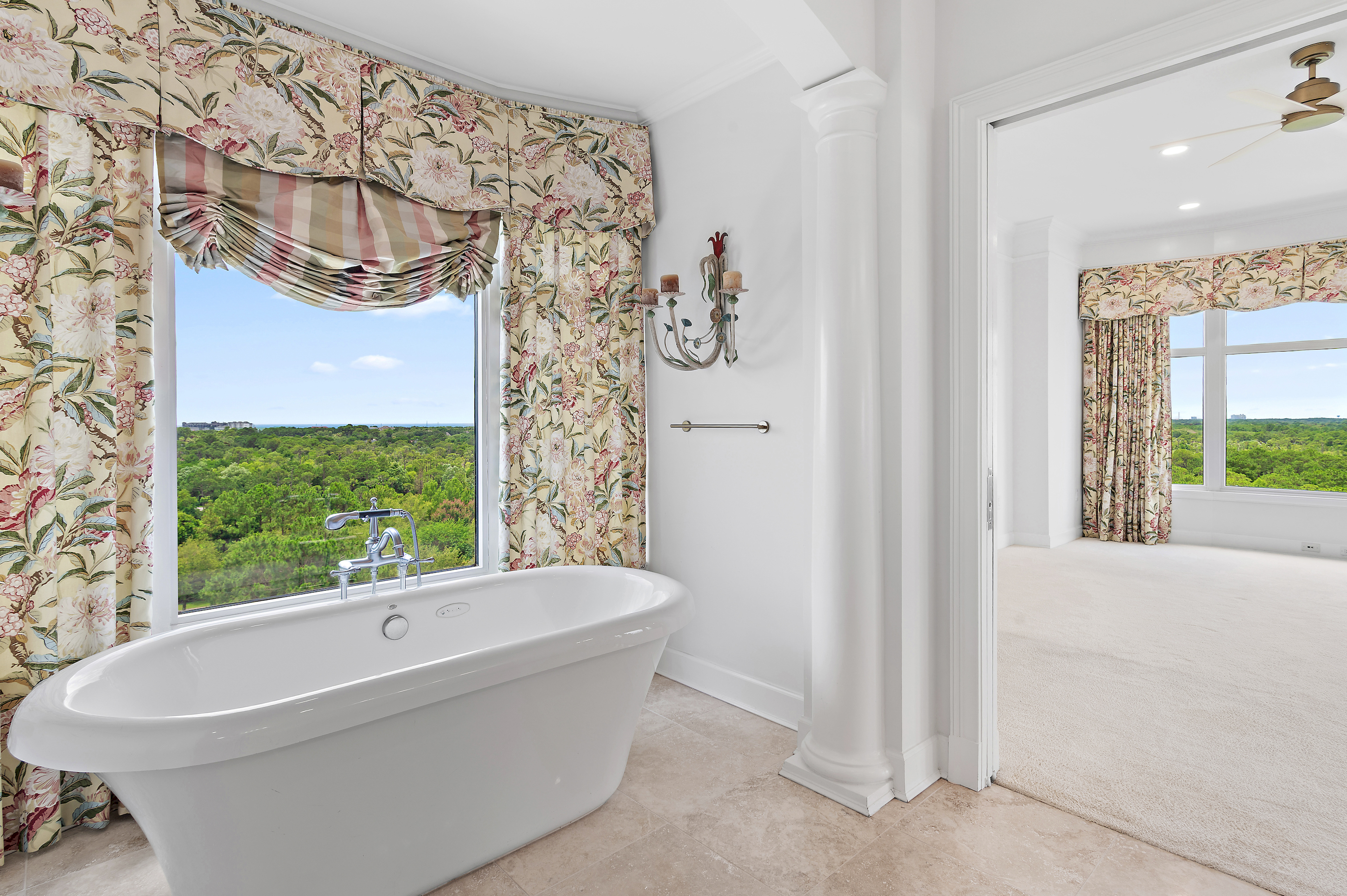  Elevated Living Overlooking The Bay in Destin