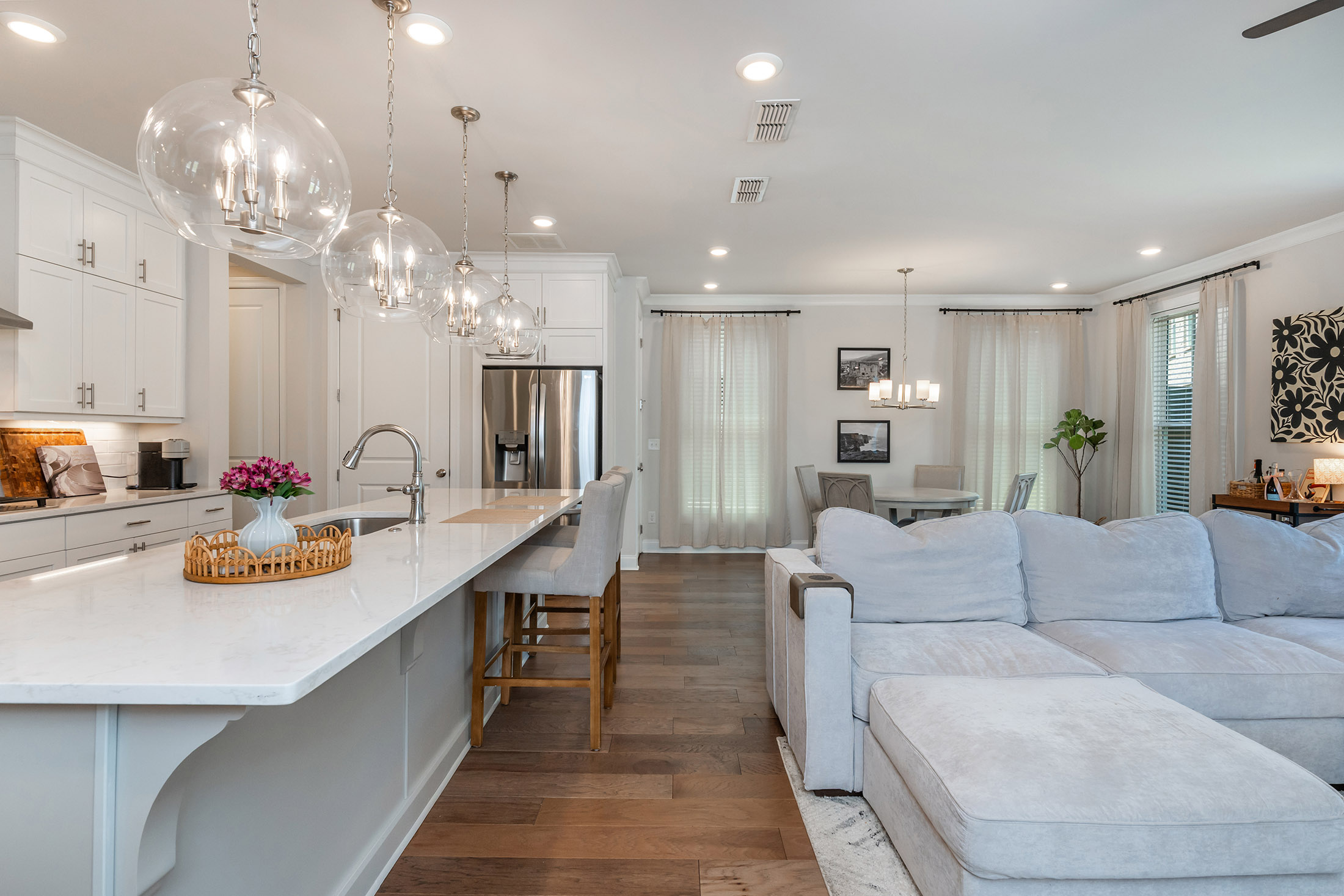  Welcome to Exceptional Townhome Living in Waterside Community - 物件實景