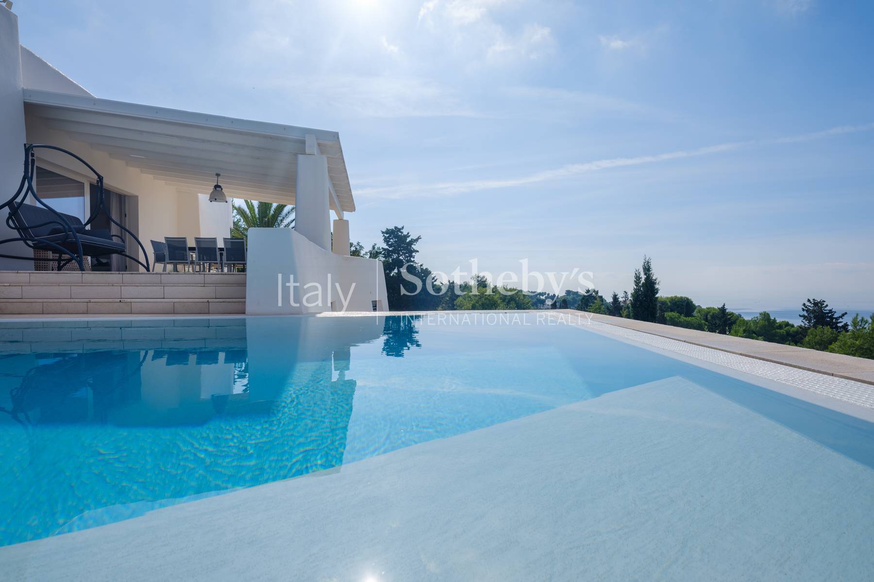  Elegant villa with a sea-view pool - 物件實景