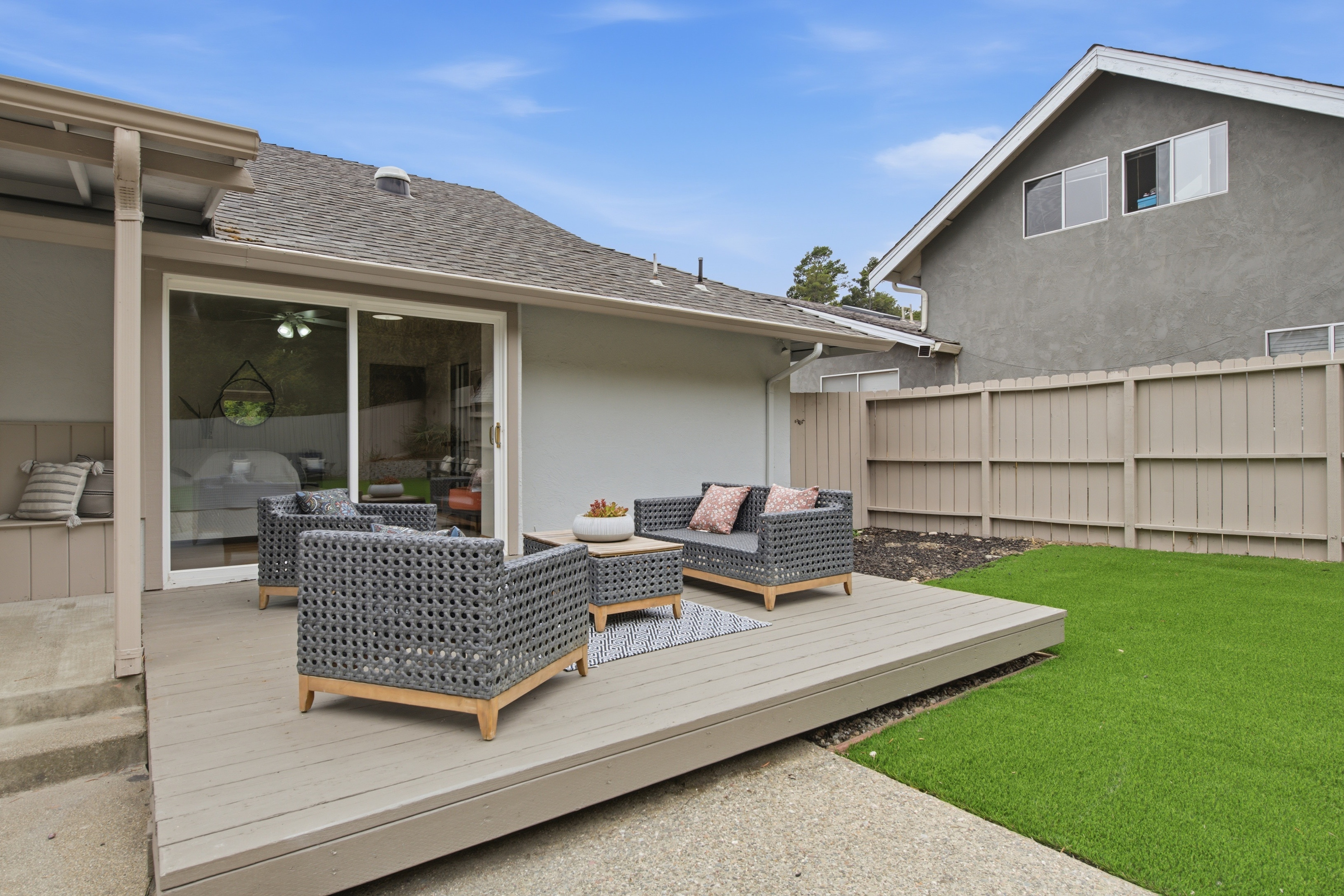  Spacious Single-Level Home on an Expansive Lot - 物件實景