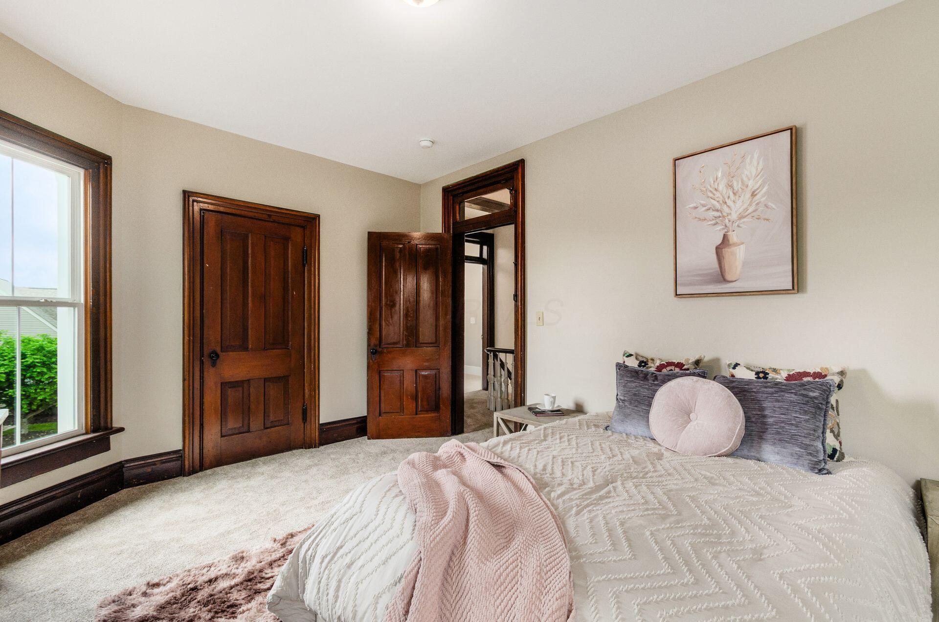 Westerville, Ohio, 43082, United States, 5 Bedrooms Bedrooms, ,3 BathroomsBathrooms,Residential,For Sale,1940651