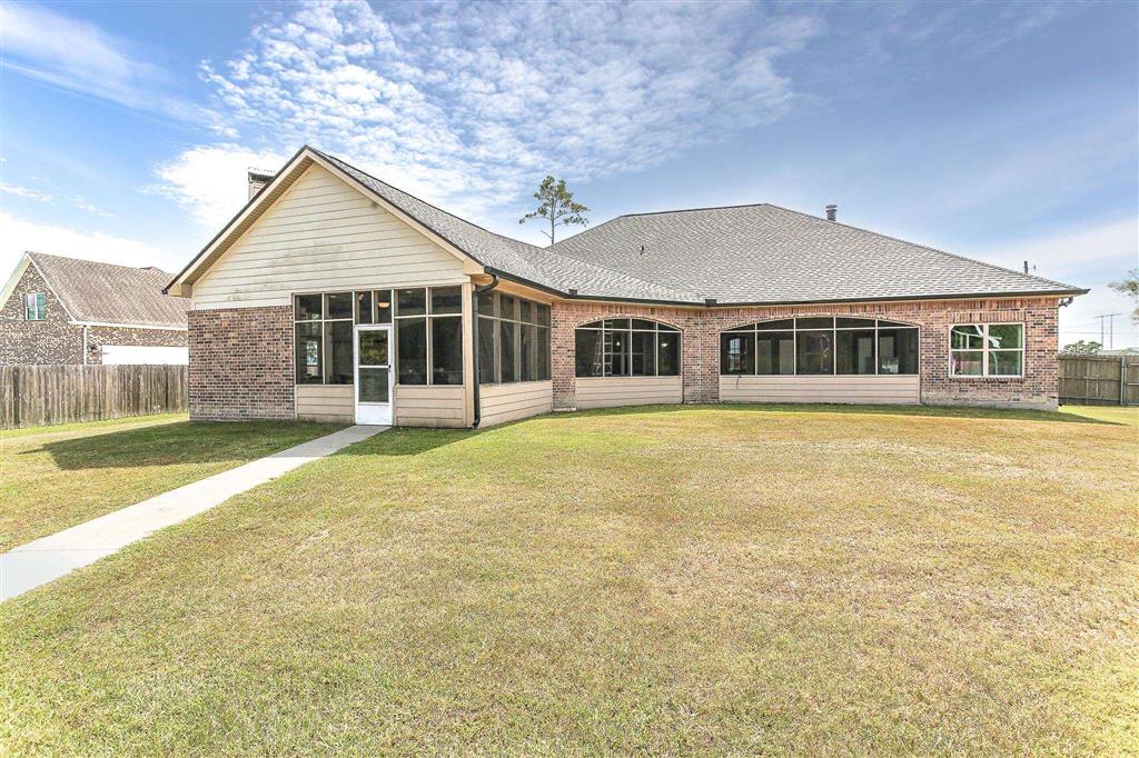 Sulphur, Louisiana, 70663, United States, 4 Bedrooms Bedrooms, ,4 BathroomsBathrooms,Residential,For Sale,1977800