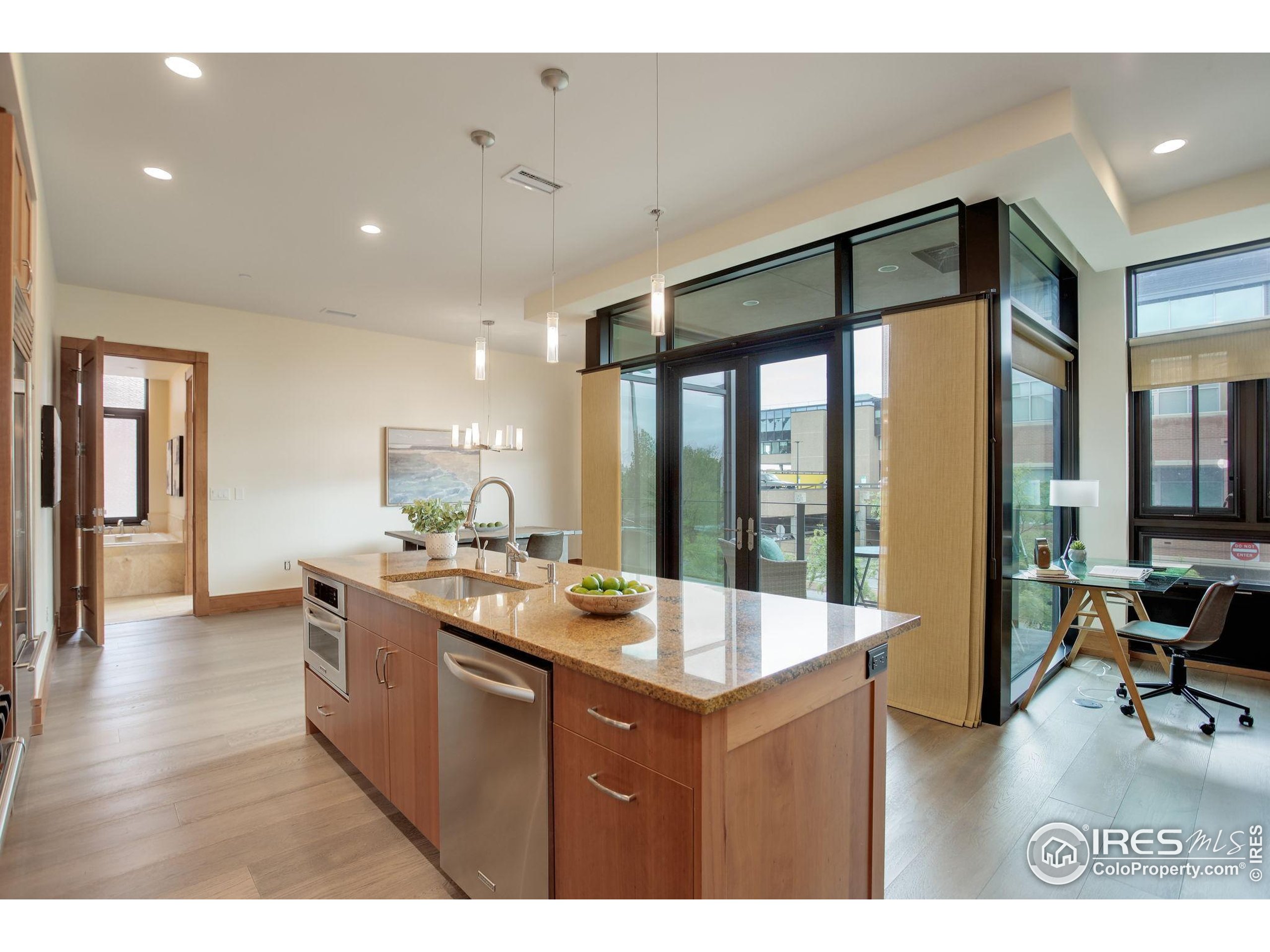 Boulder, Colorado, 80302, United States, 2 Bedrooms Bedrooms, ,2 BathroomsBathrooms,Residential,For Sale,1992797