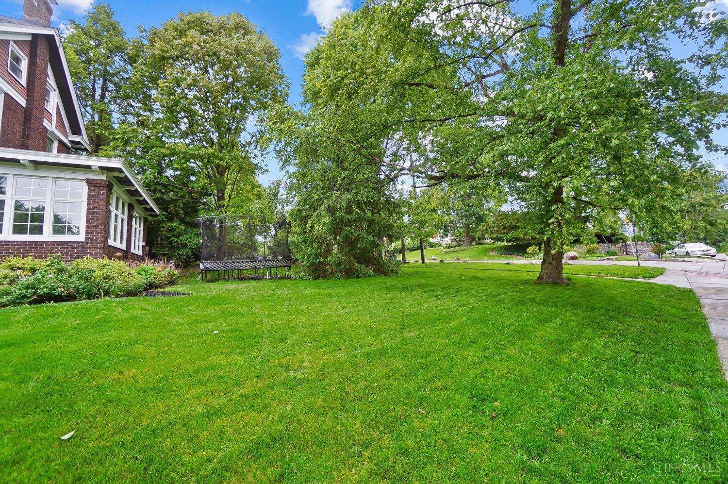Cincinnati, Ohio, 45208, United States, 5 Bedrooms Bedrooms, ,5 BathroomsBathrooms,Residential,For Sale,1890144