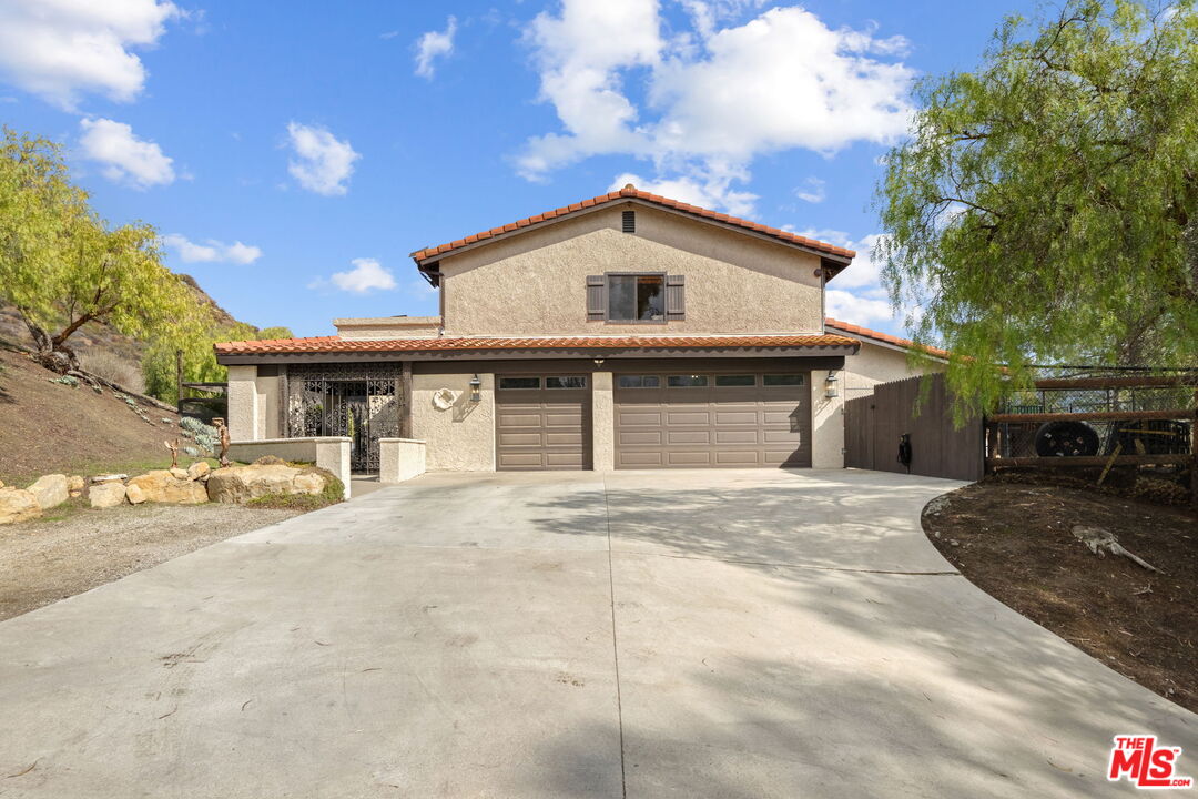 Calabasas, California, 91302, United States, 4 Bedrooms Bedrooms, ,3 BathroomsBathrooms,Residential,For Sale,1708601