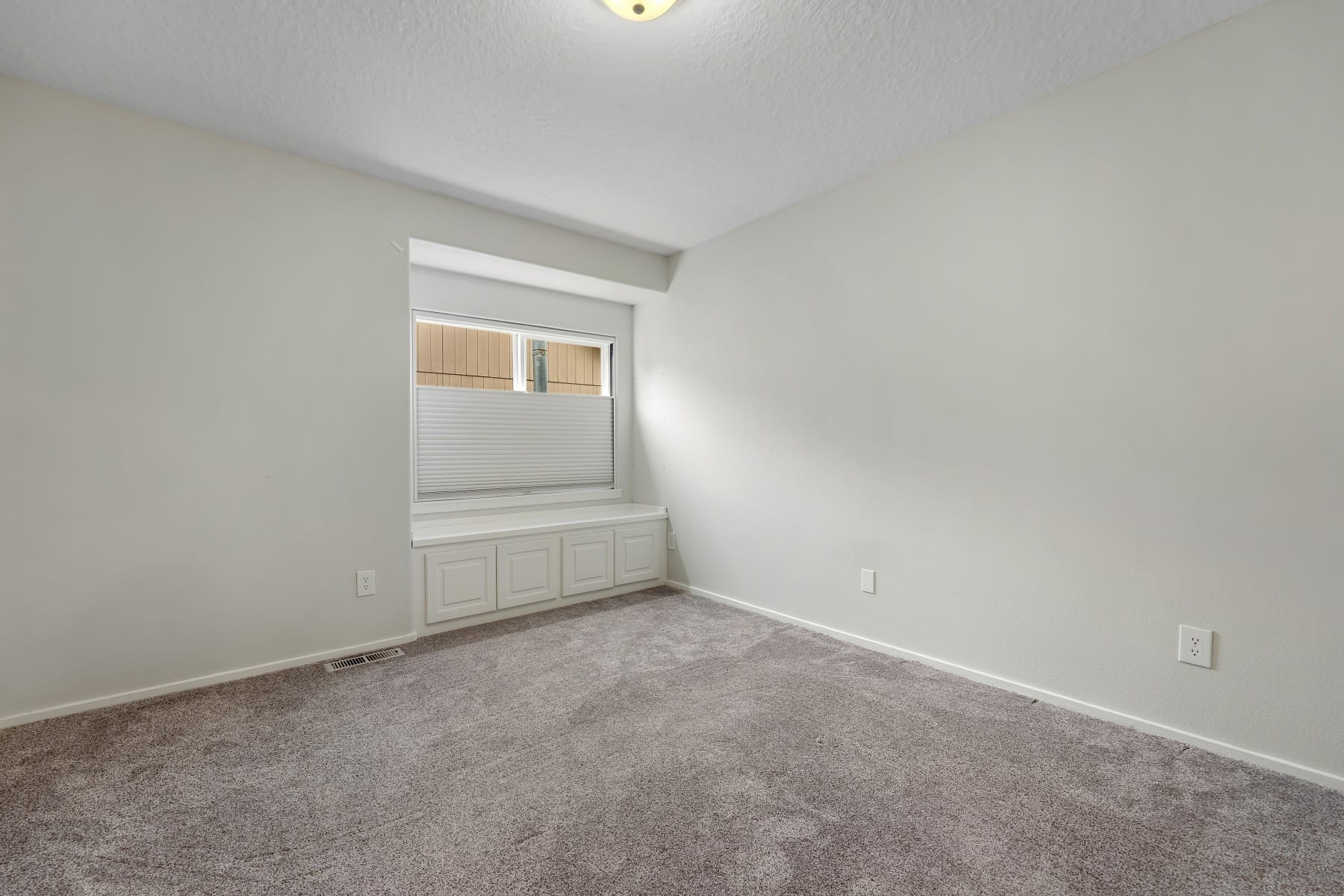  12432 SE MOUNTAIN SUN DR Clackamas, OR 97015 - 物件實景