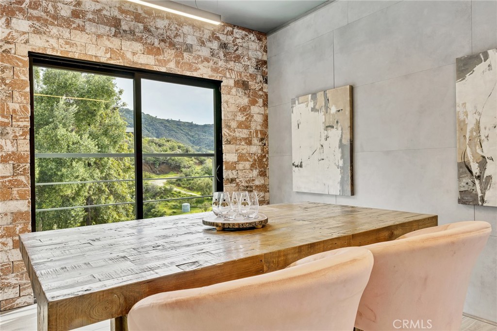 Calabasas, California, 91302, United States, 5 Bedrooms Bedrooms, ,3 BathroomsBathrooms,Residential,For Sale,1742769