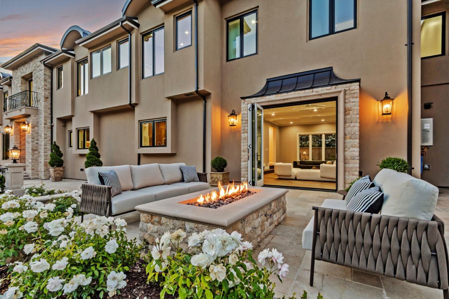 Los Gatos, California, 95032, United States, 8 Bedrooms Bedrooms, ,11 BathroomsBathrooms,Residential,For Sale,1855941