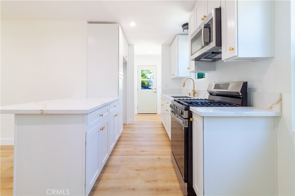 Altadena, California, 91001, United States, ,Residential,For Sale,1909348