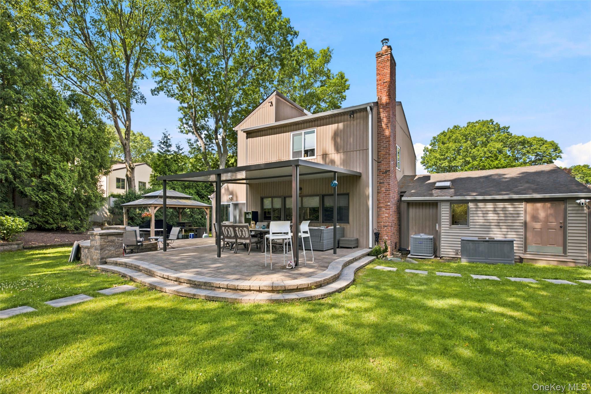  17 Lower Road, Smithtown, NY, 11787 - 物件實景