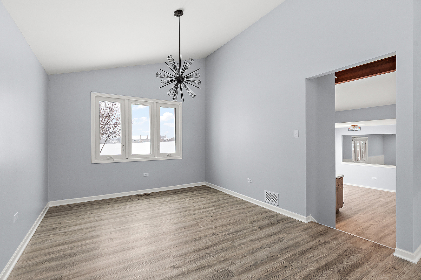 Orland Park, Illinois, 60467, United States, 4 Bedrooms Bedrooms, ,3 BathroomsBathrooms,Residential,For Sale,2000619