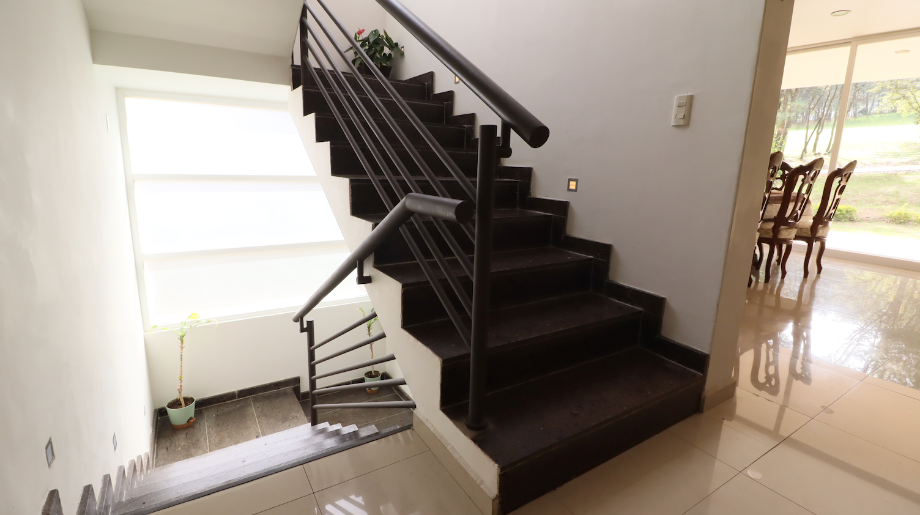 Morelia, Michoacán de Ocampo, 58350, Mexico, 4 Bedrooms Bedrooms, ,4 BathroomsBathrooms,Residential,For Sale,1998426