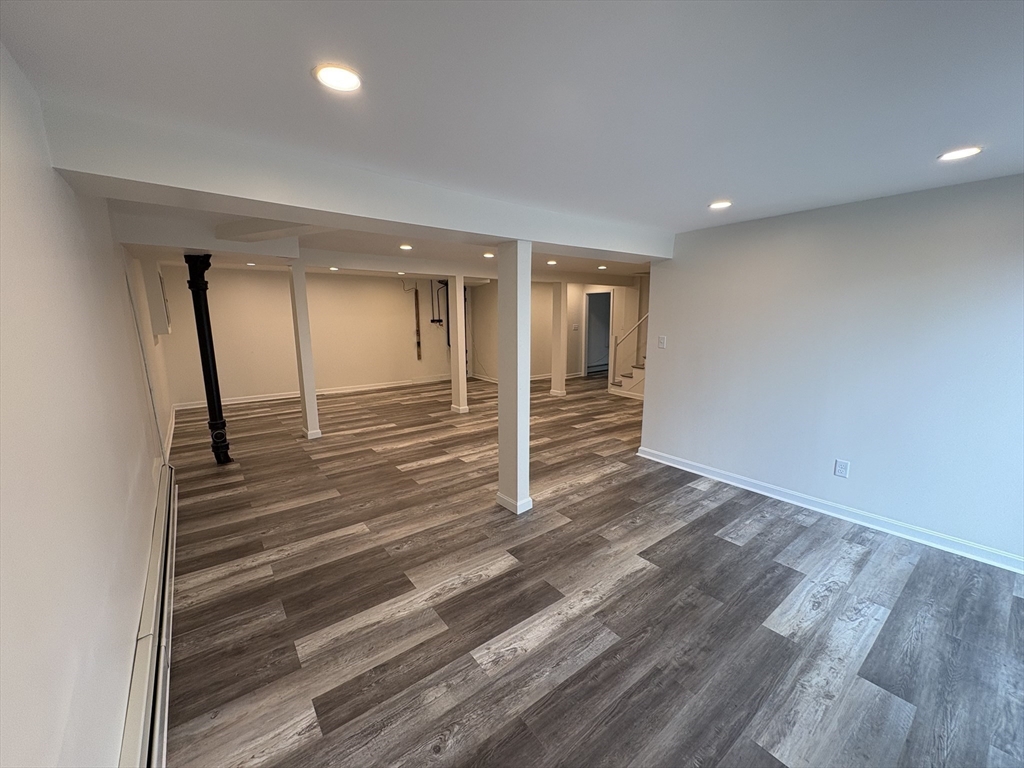 Lowell, Massachusetts, 01852, United States, 4 Bedrooms Bedrooms, ,3 BathroomsBathrooms,Residential,For Sale,1885634