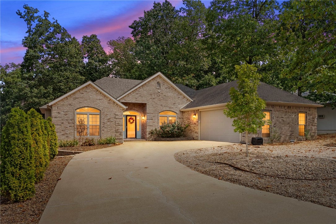 Elvendon Dr, Bella Vista, AR 72715