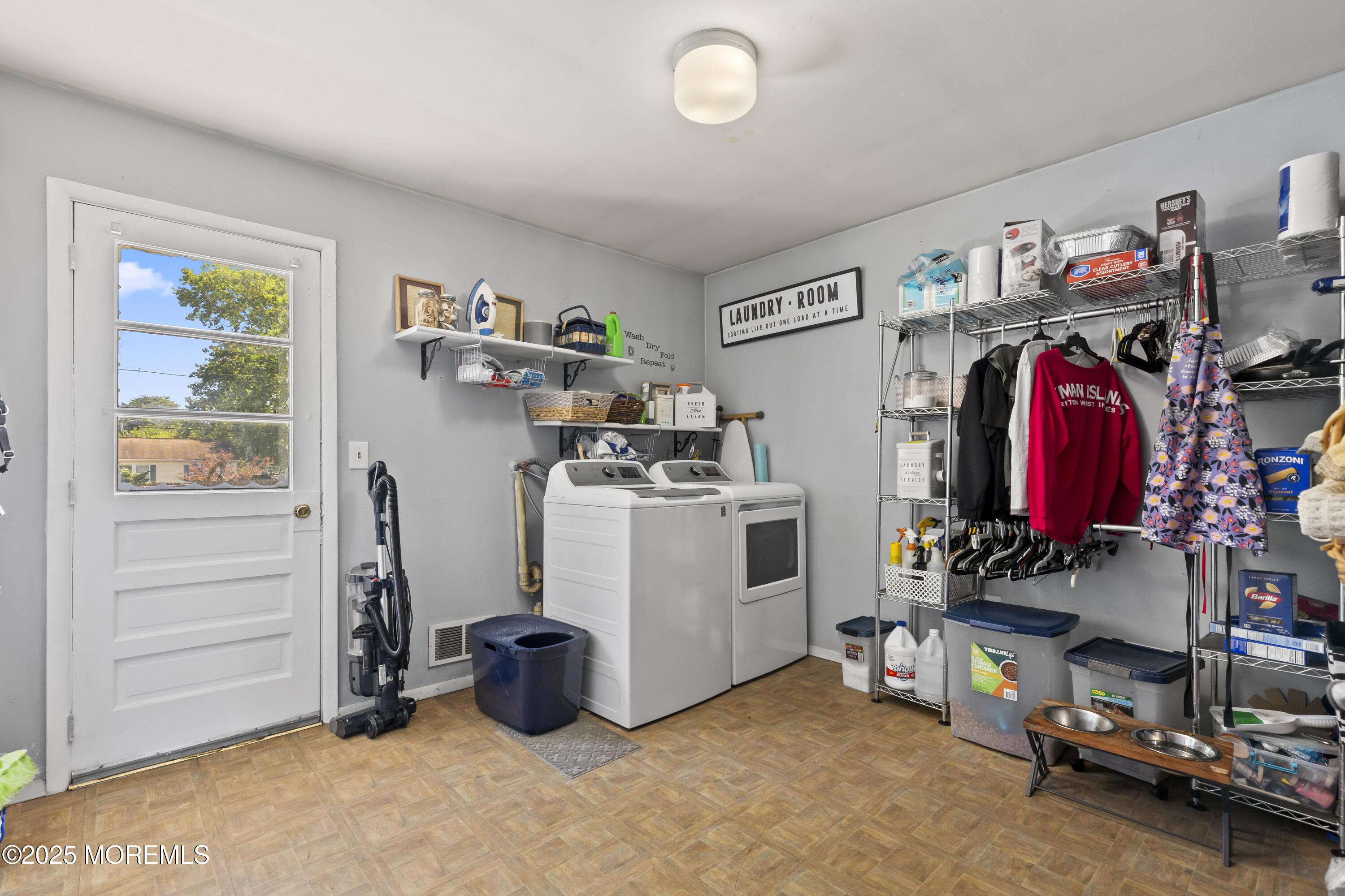 Toms River, New Jersey, 08757, United States, 3 Bedrooms Bedrooms, ,2 BathroomsBathrooms,Residential,For Sale,1875361