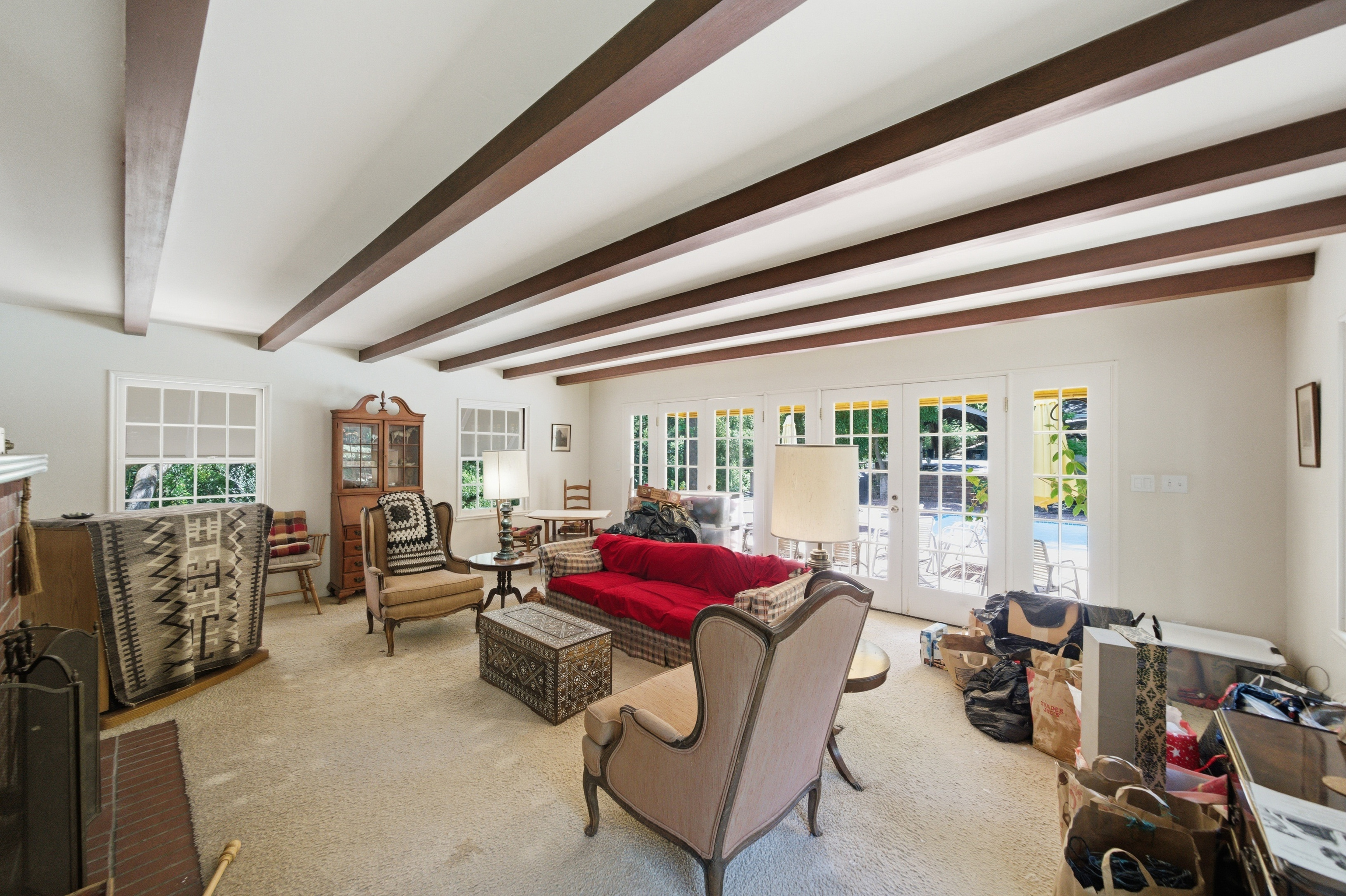 Extraordinary Acre Estate with Development Potential in a Prime Location - 物件實景