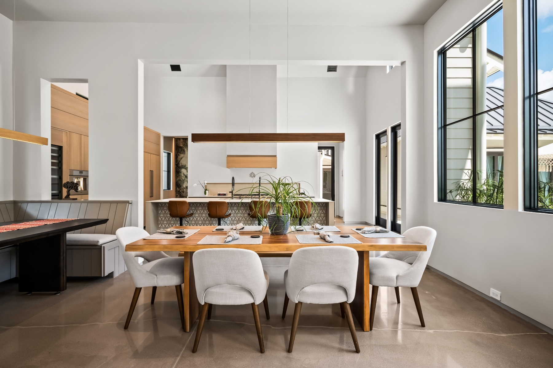  700 Stucco Lane, Mount Pleasant - 物件實景