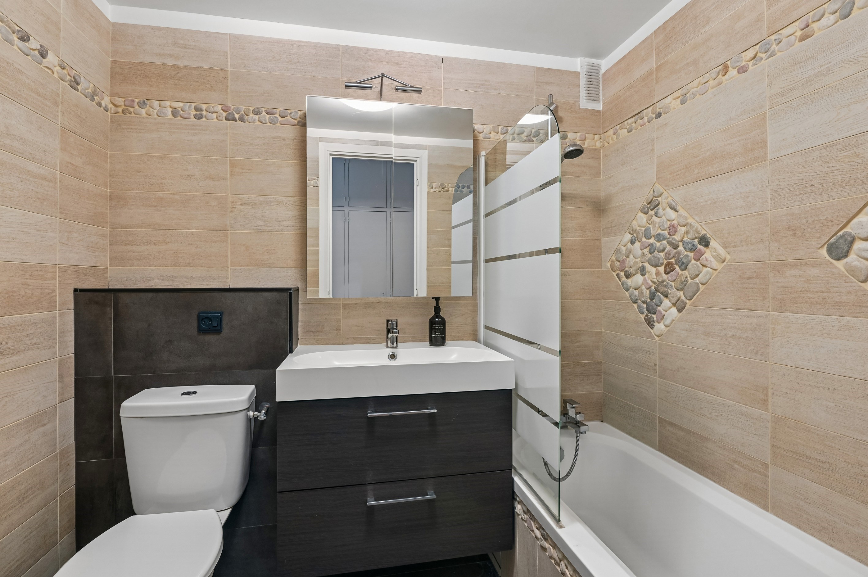  Family Apartment on a High Floor with Parking – Paris 16th Victor Hugo - 物件實景